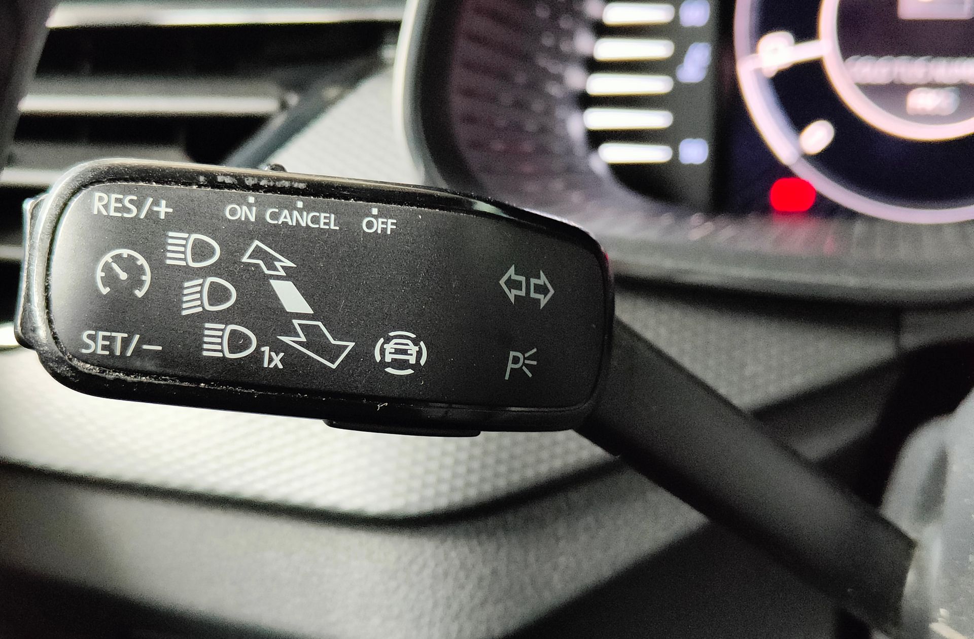 Škoda Kamiq 1.0 TSI Ambition - foto 32