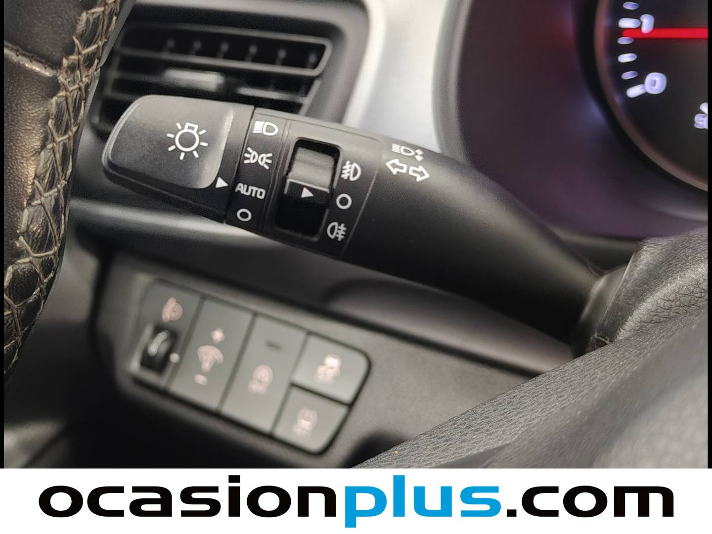 Equipamiento del KIA Stonic KIA Stonic 1.0 T-GDi MHEV iMT Concept (100 CV)
