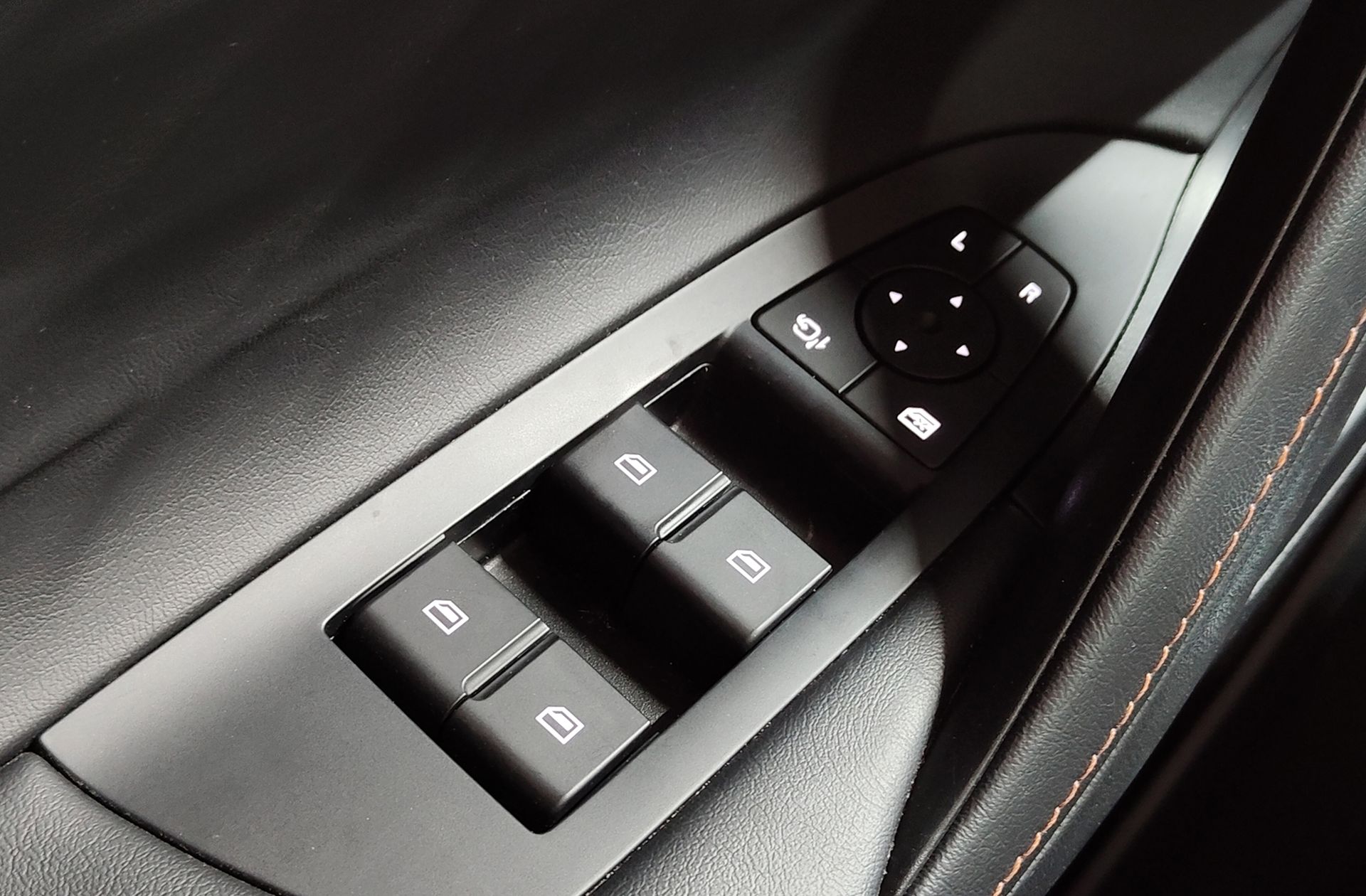 MG HS 1.5T Luxury - foto 44