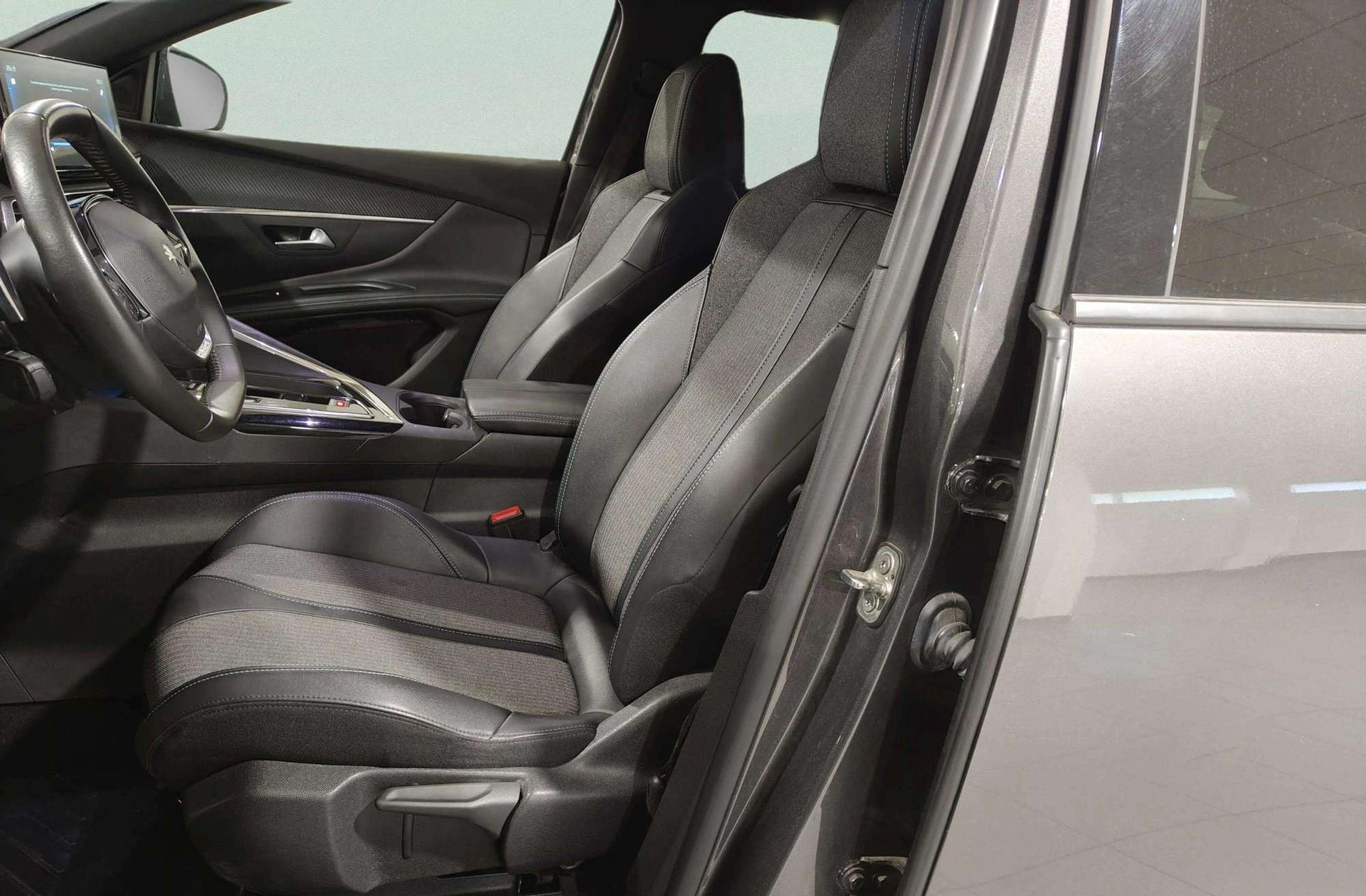 Peugeot 5008 1.2 Allure Pack eDCS6 7 plazas - foto 11