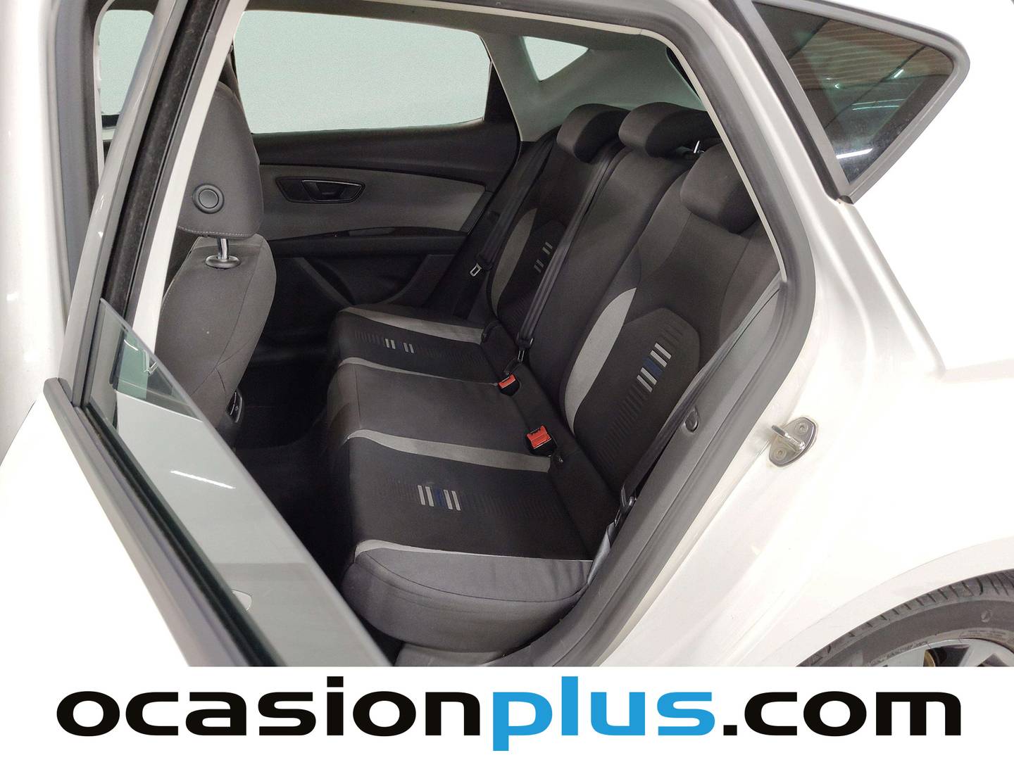 Foto asientos traseros Seat León Seat León 1.0 EcoTSI S&S Style Visio Edition (115 CV)