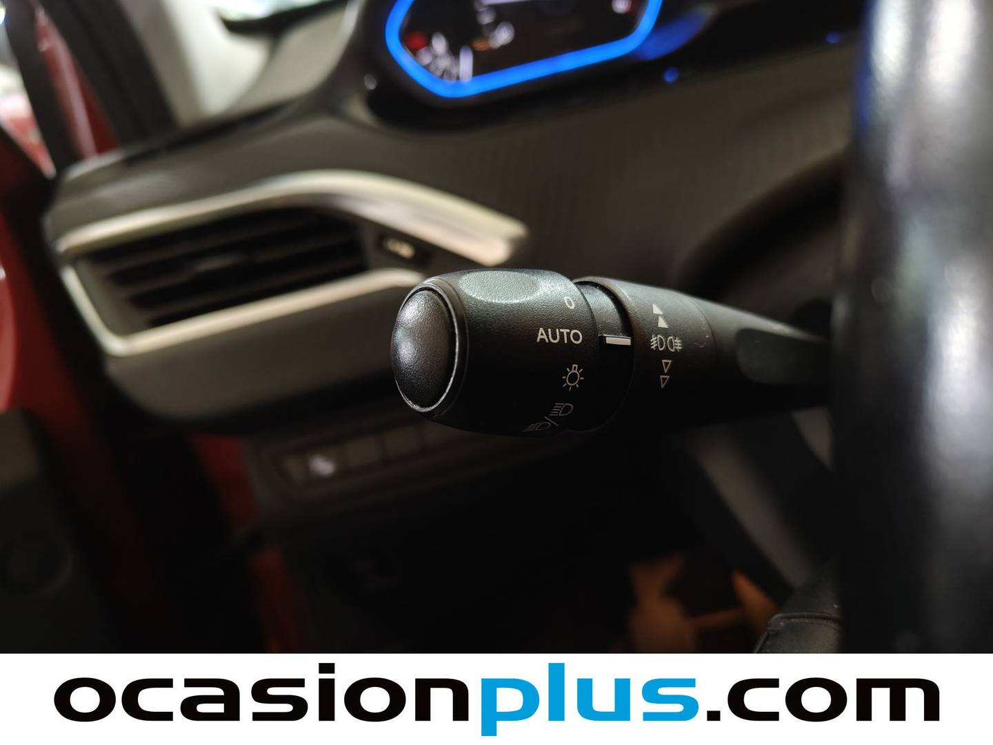 Foto Peugeot 2008 Peugeot 2008 BlueHDi 100 Allure (100 CV)