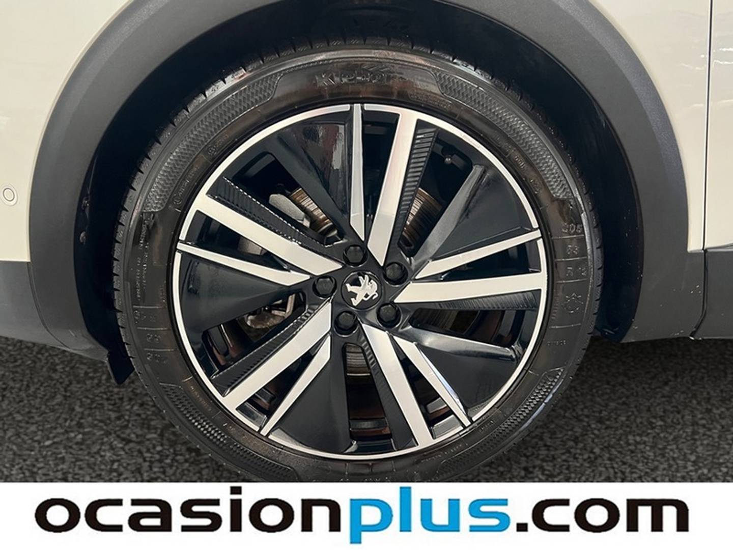 Foto Peugeot 3008 Hybrid Peugeot 3008 Hybrid 300 GT Pack e-EAT8 (300 CV)