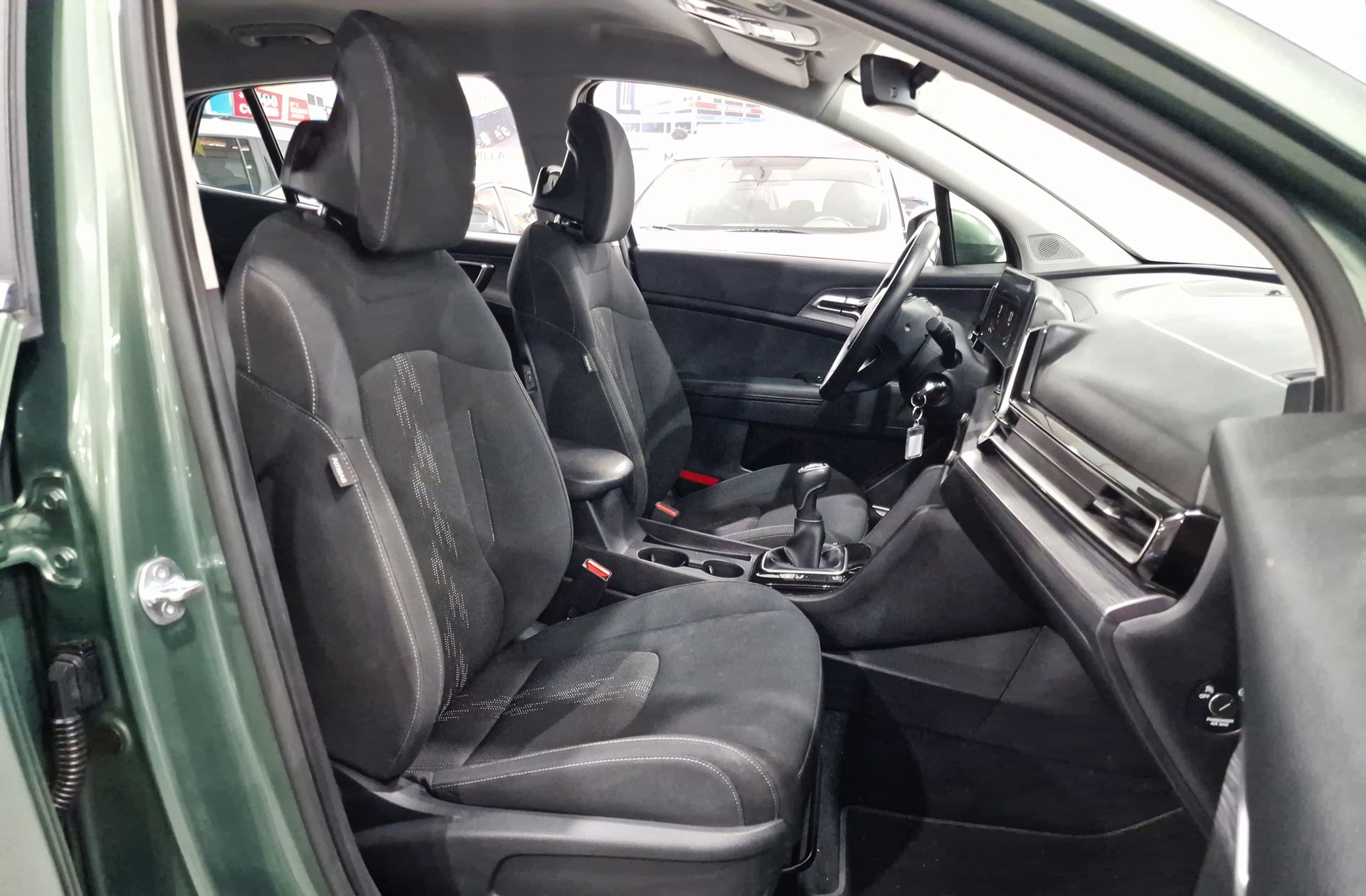 Kia Sportage 1.6 T-GDi MHEV Drive 4x2 - foto 19