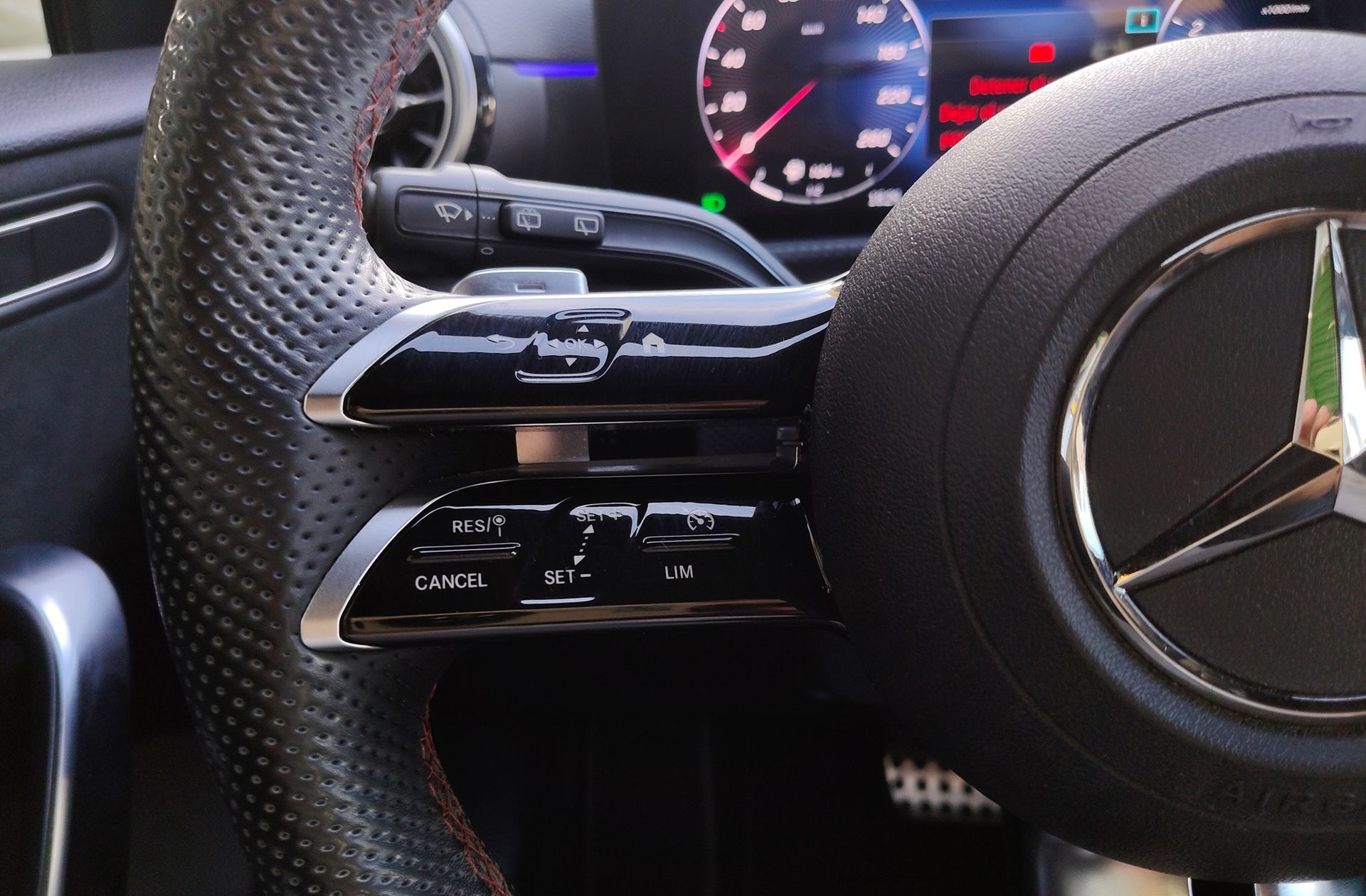 Mercedes-Benz Clase A 180 Pack AMG - foto 28