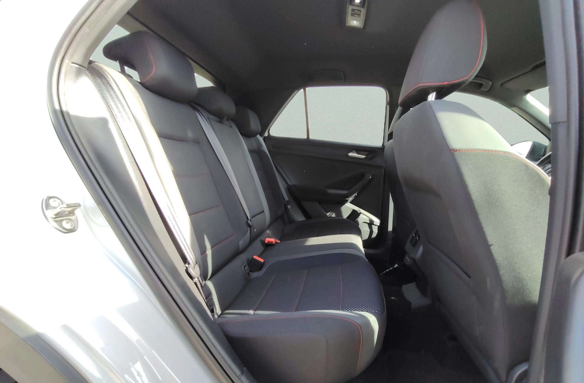 Volkswagen T-Roc Sport 1.5 TSI - foto 22