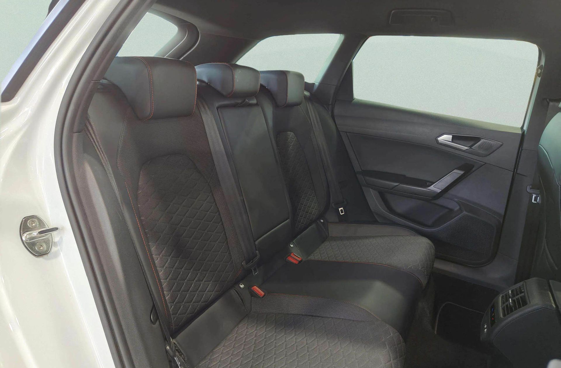 SEAT León ST 2.0 TDI FR Go L DSG - foto 20