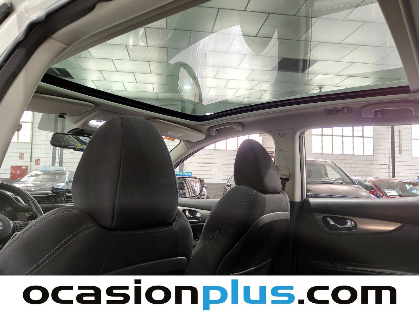 Extras y acabados del Nissan QASHQAI Nissan Qashqai 1.6 DIG-T N-Connecta 4x2 (163 CV)