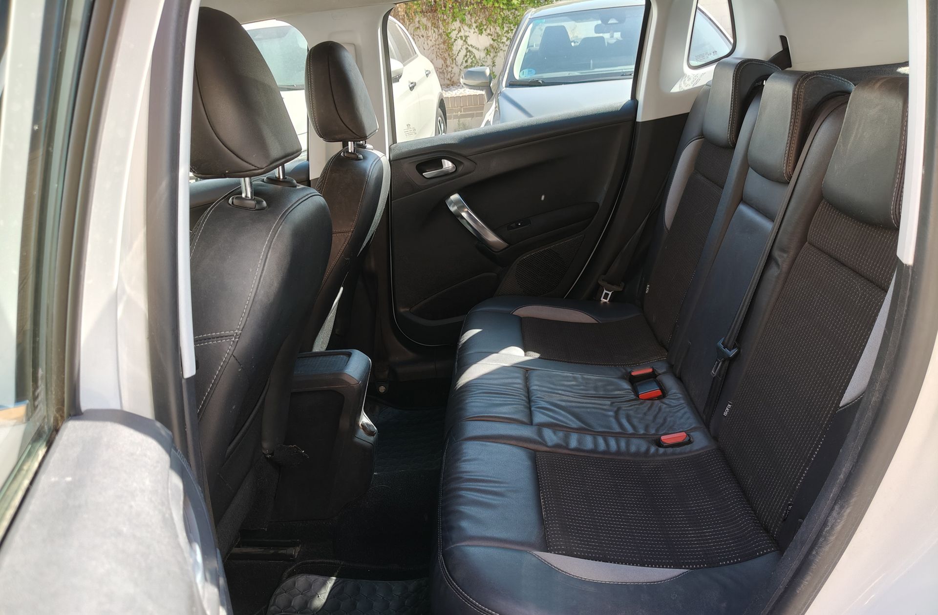 Peugeot 2008 PureTech 110 Allure - foto 11