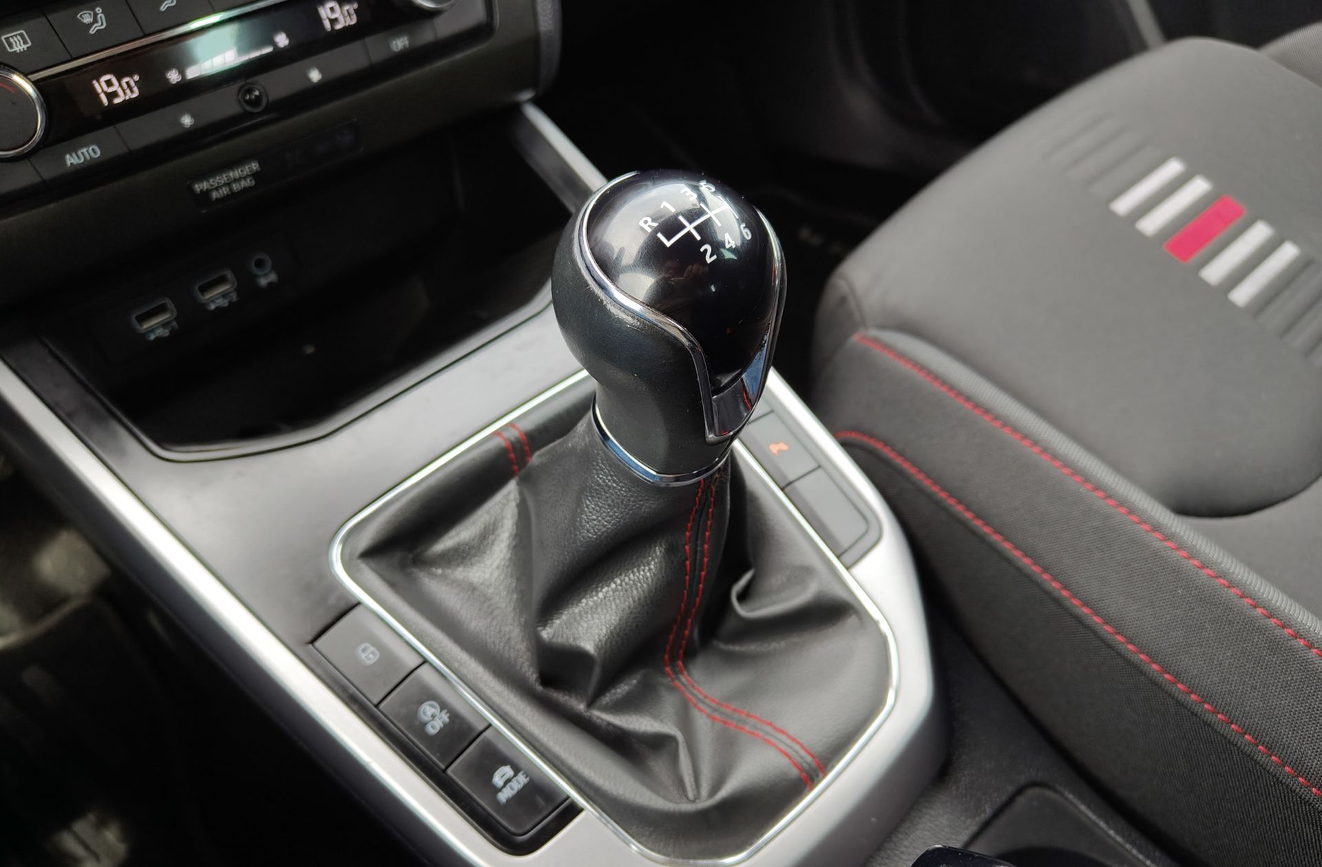 SEAT Arona 1.0 TSI Ecomotive FR - foto 5