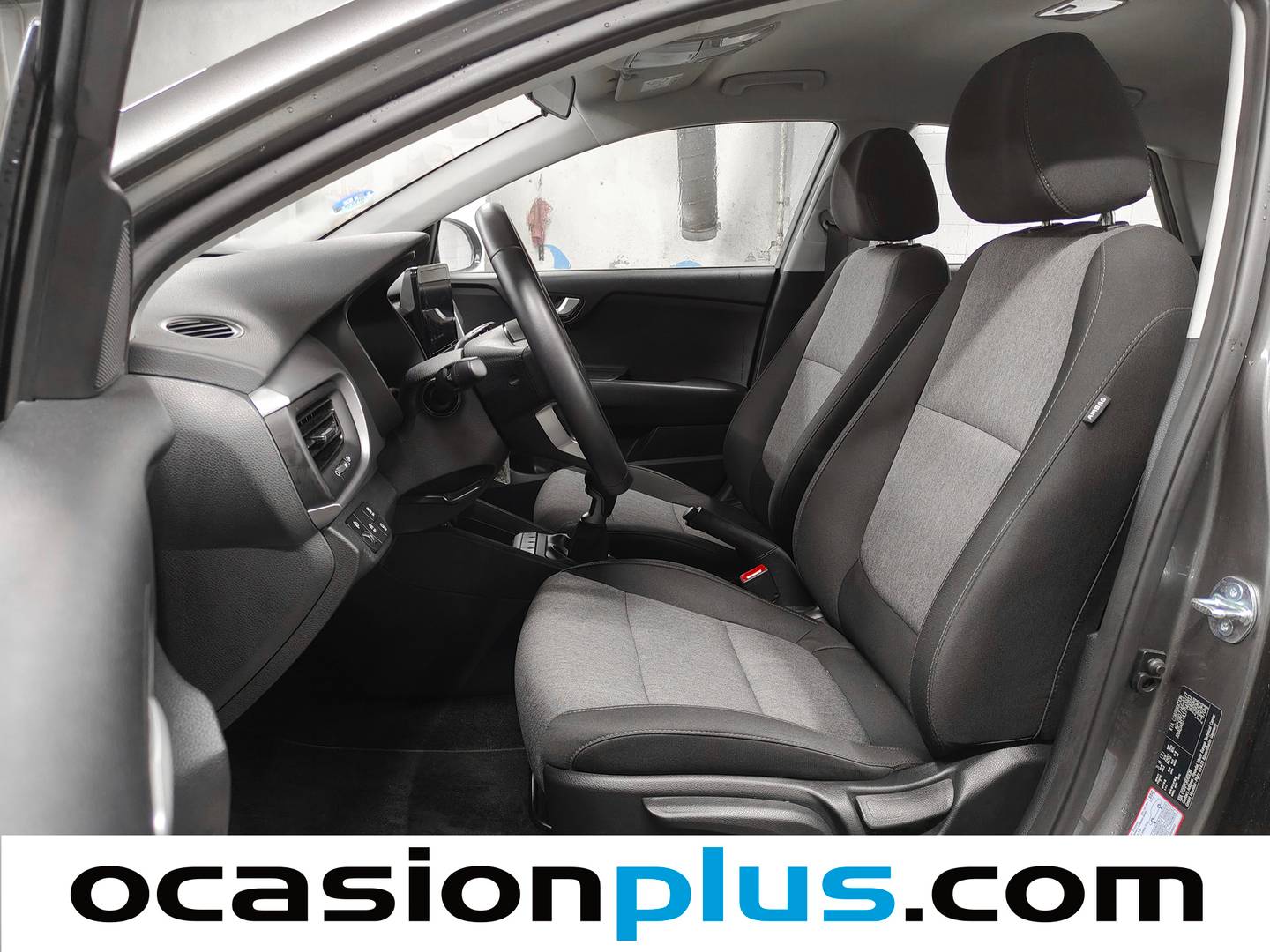 Foto asientos delanteros KIA Stonic KIA Stonic 1.0 T-GDi MHEV MT Concept (100 CV)