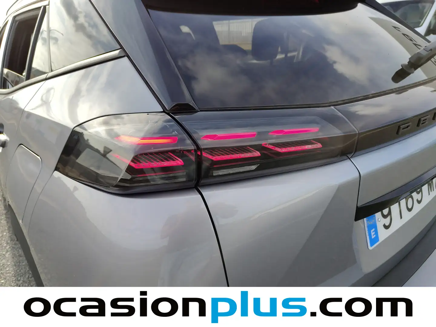 Foto Peugeot 2008 Peugeot 2008 Allure Hybrid eDCS6  (136 CV)