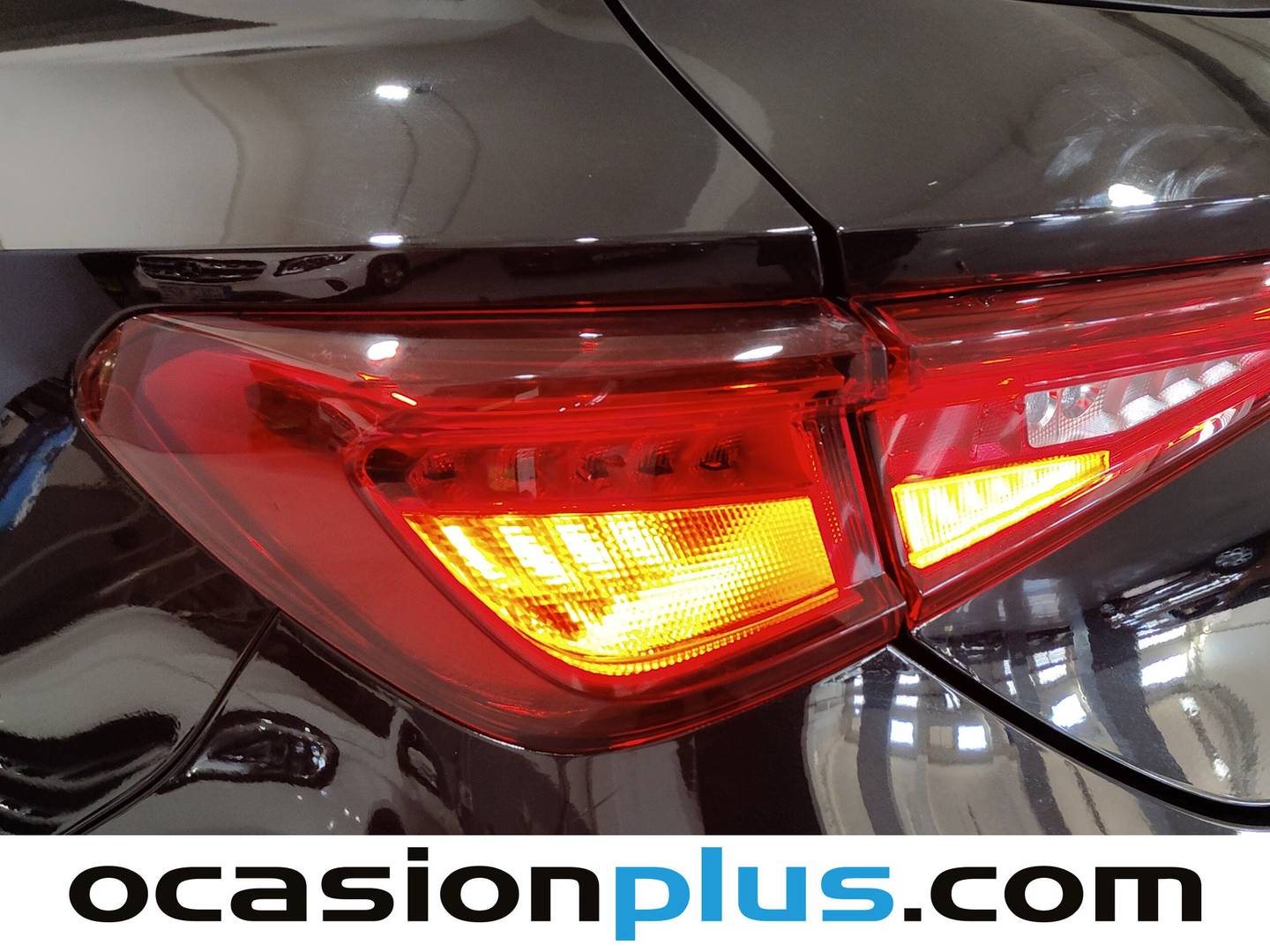 Foto Seat León SEAT León 2.0 TDI S&S Style Launch Pack con Navegador (115 CV)