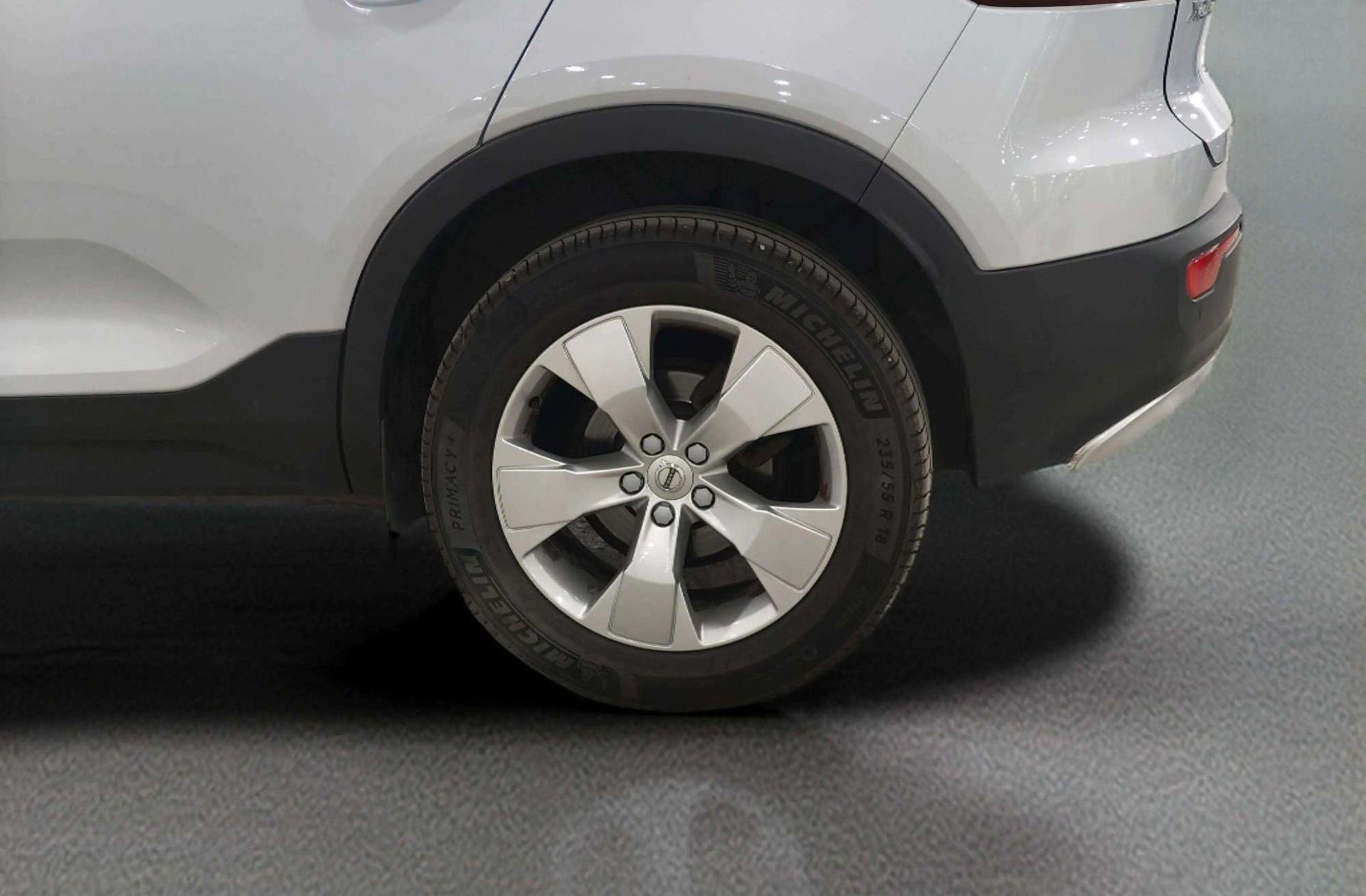 Volvo XC40 T3 Momentum Pro - foto 39