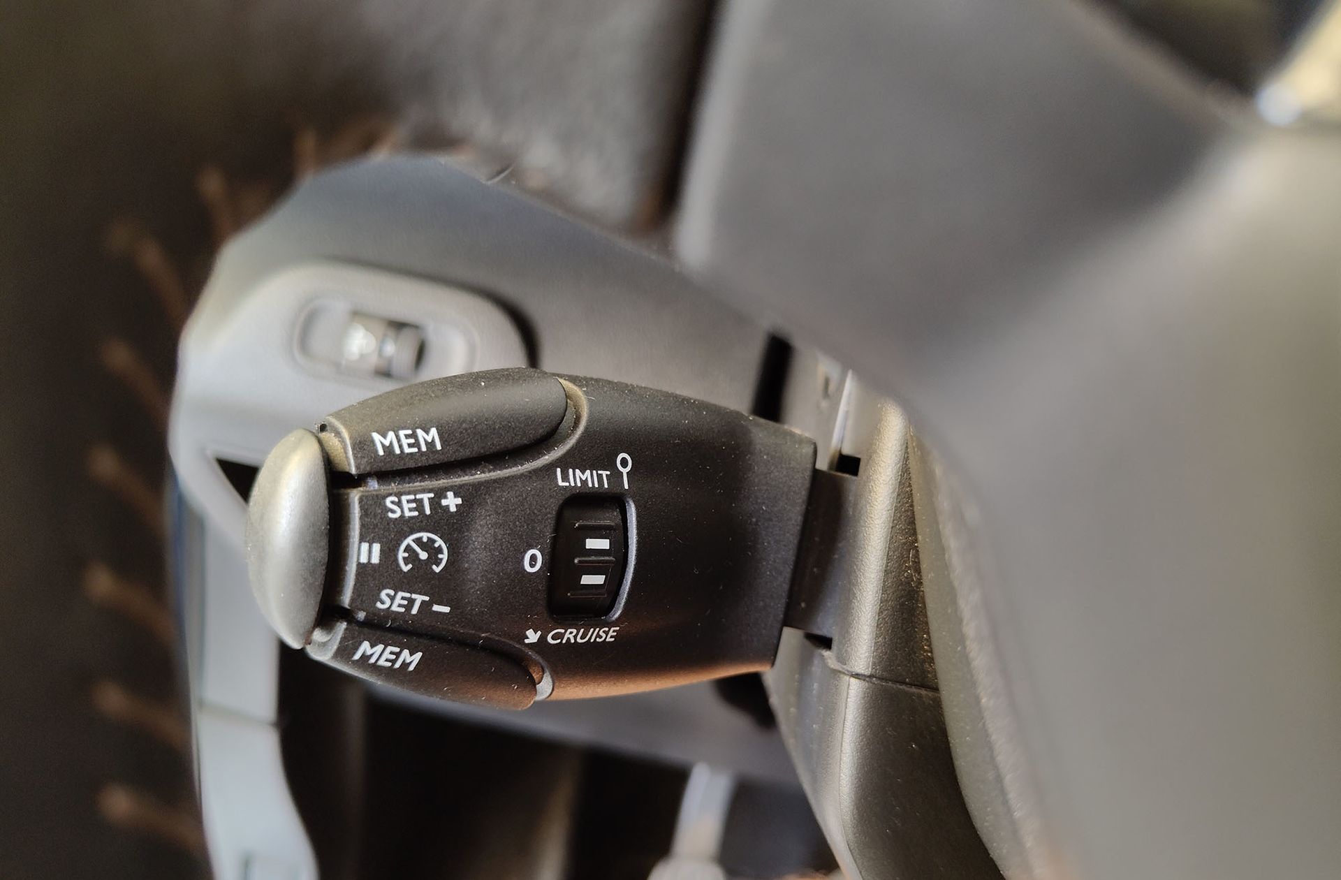 Peugeot Rifter BlueHDi 130 Allure Standard - foto 23