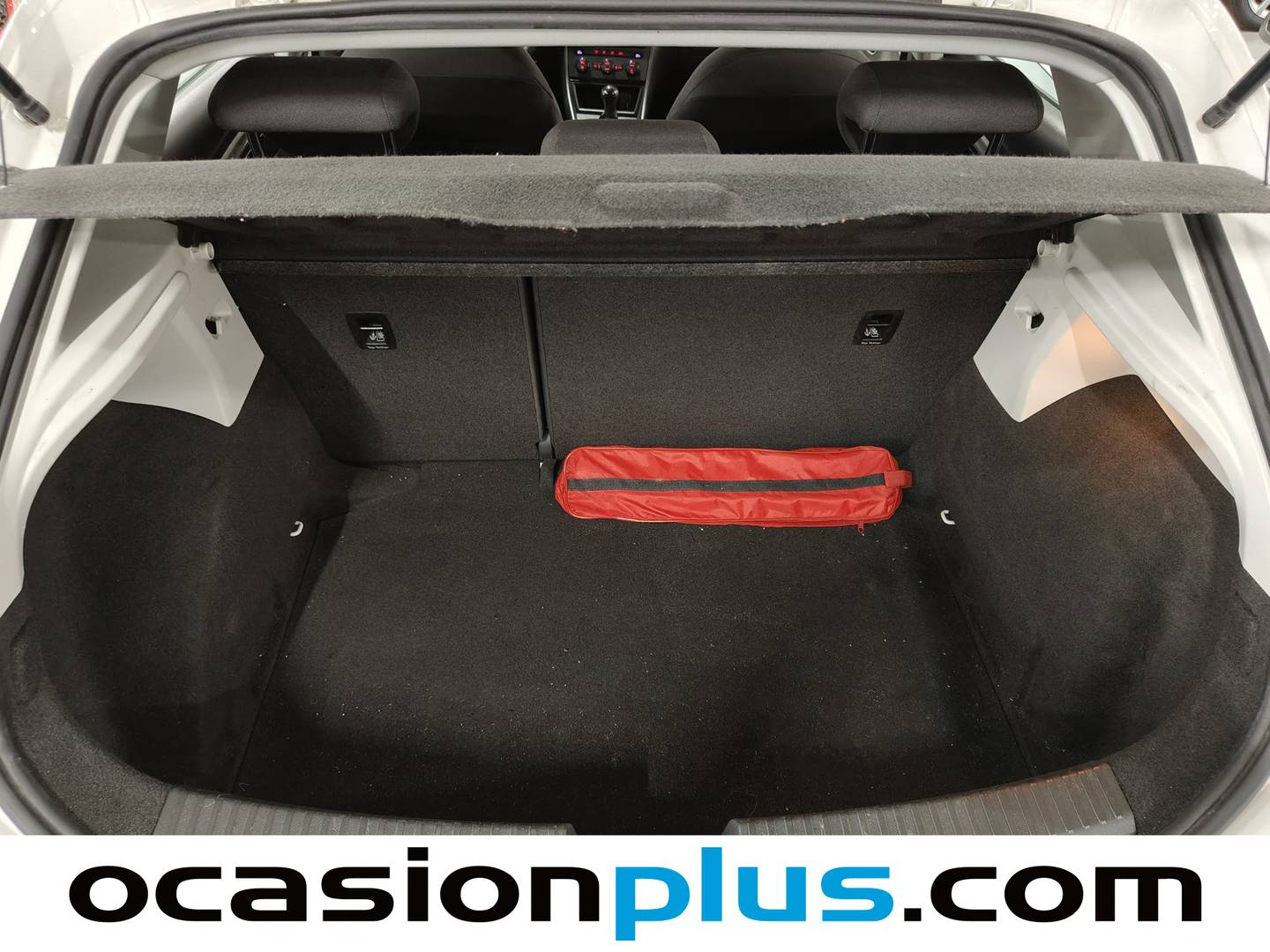 Fotos maletero Seat León Seat León 1.6 TDI S&S Reference (110 CV)