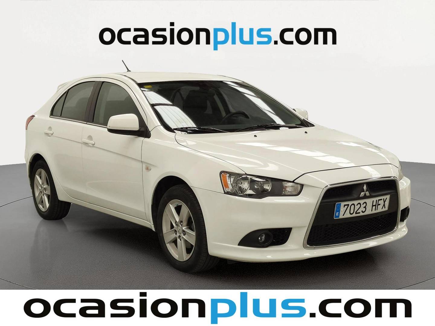 Foto delantera Mitsubishi Lancer Mitsubishi Lancer SPORTBACK 1.5 MIVEC Invite (109 CV) derecha