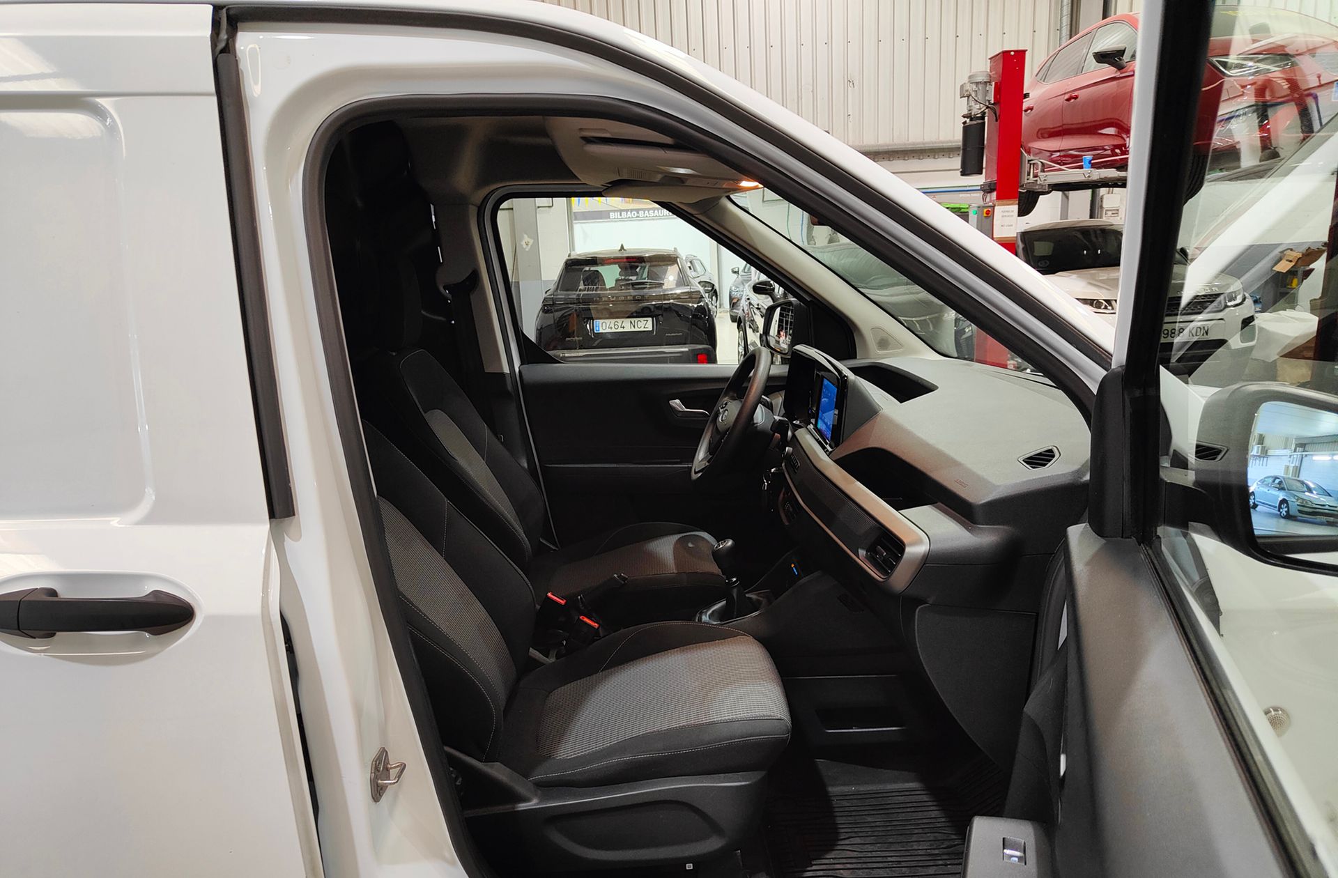 Ford Transit Furgon 1.0 EcoBoost Trend - foto 16
