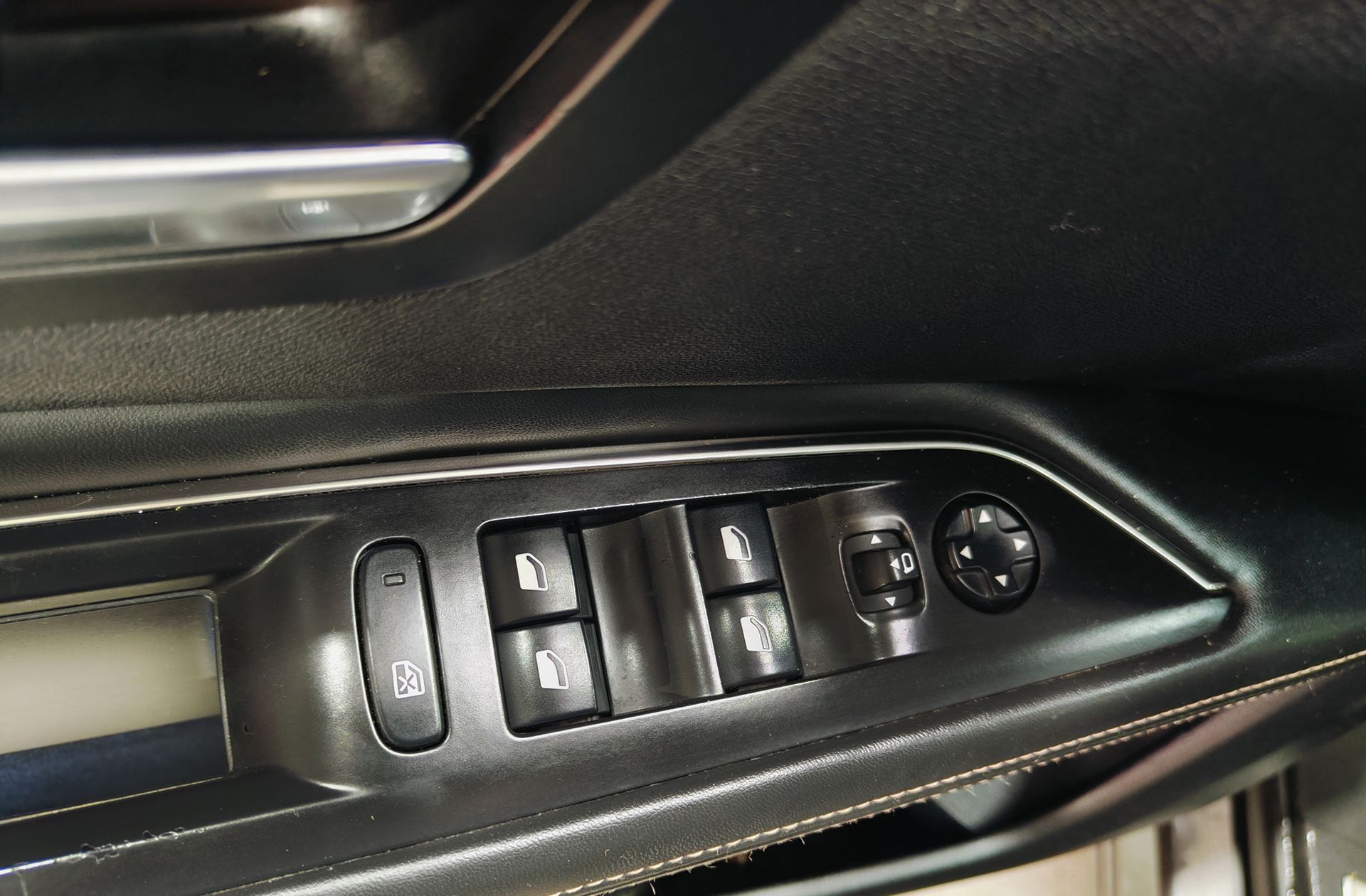 Peugeot 3008 BlueHDi 150 GT Line - foto 37