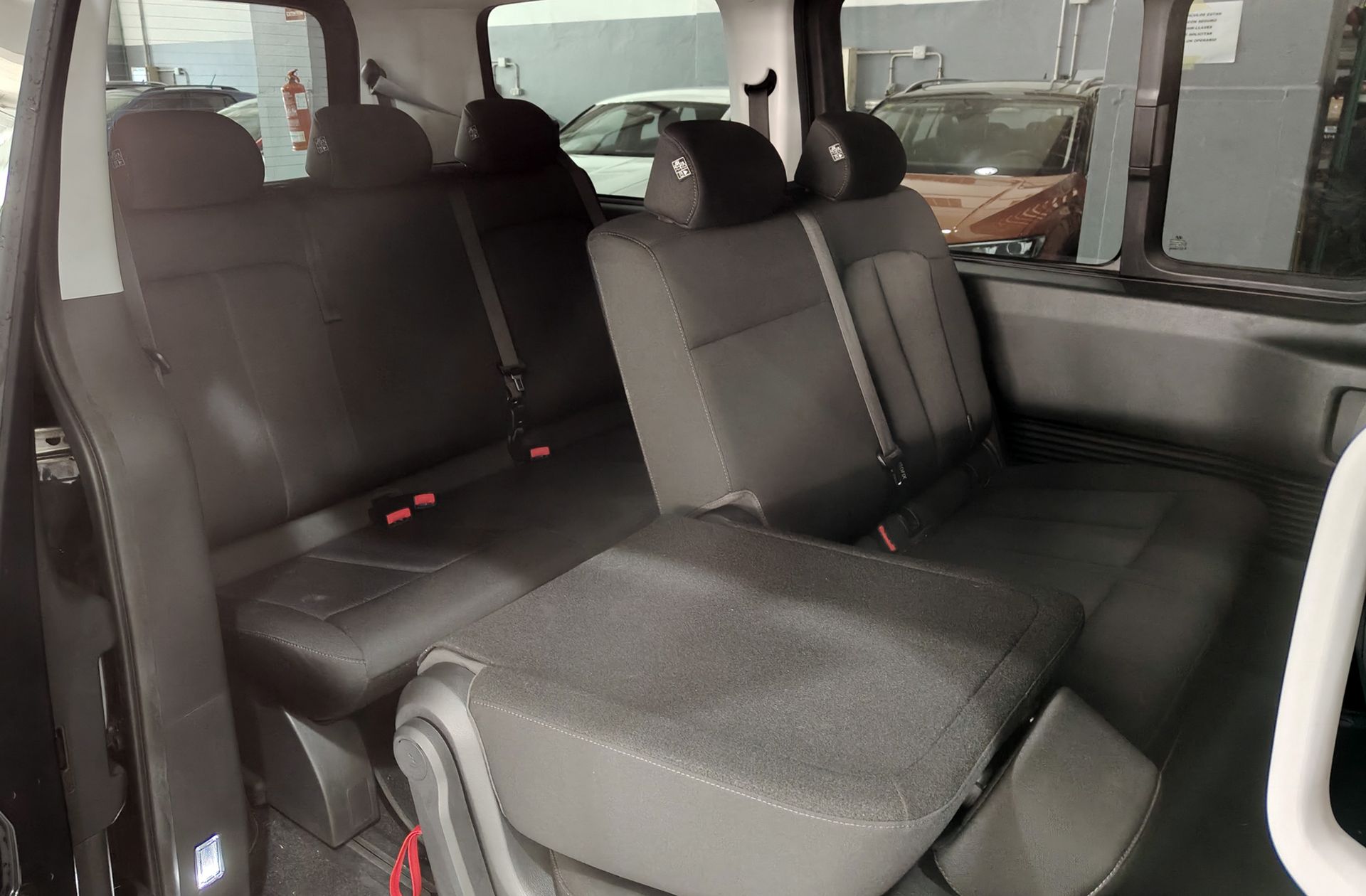 Hyundai Staria 2.2 CRDi Maxx 9S 9 plazas - foto 7