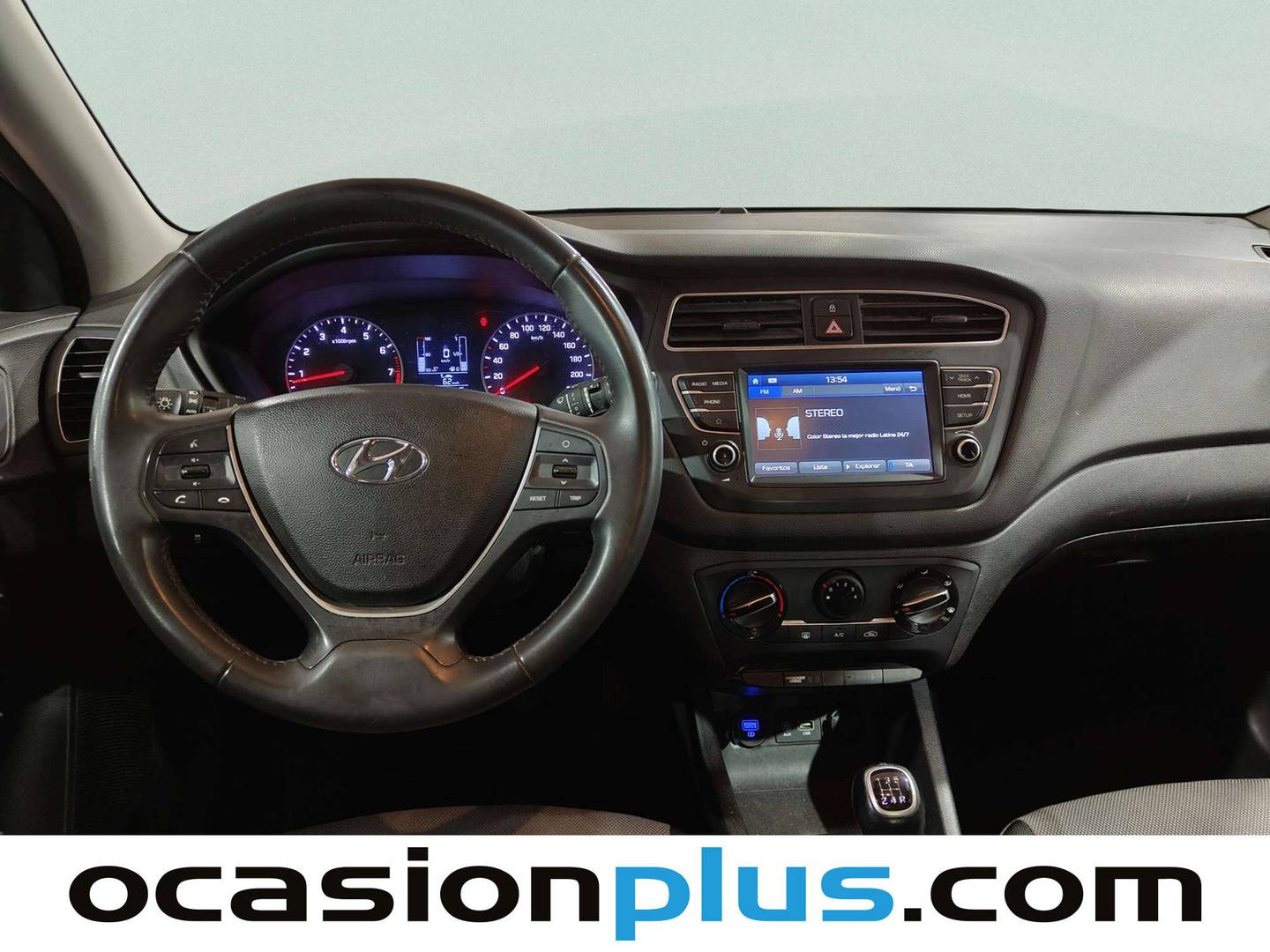 Extras del Hyundai i20 Hyundai i20 1.2 MPI Essence LE (75 CV)