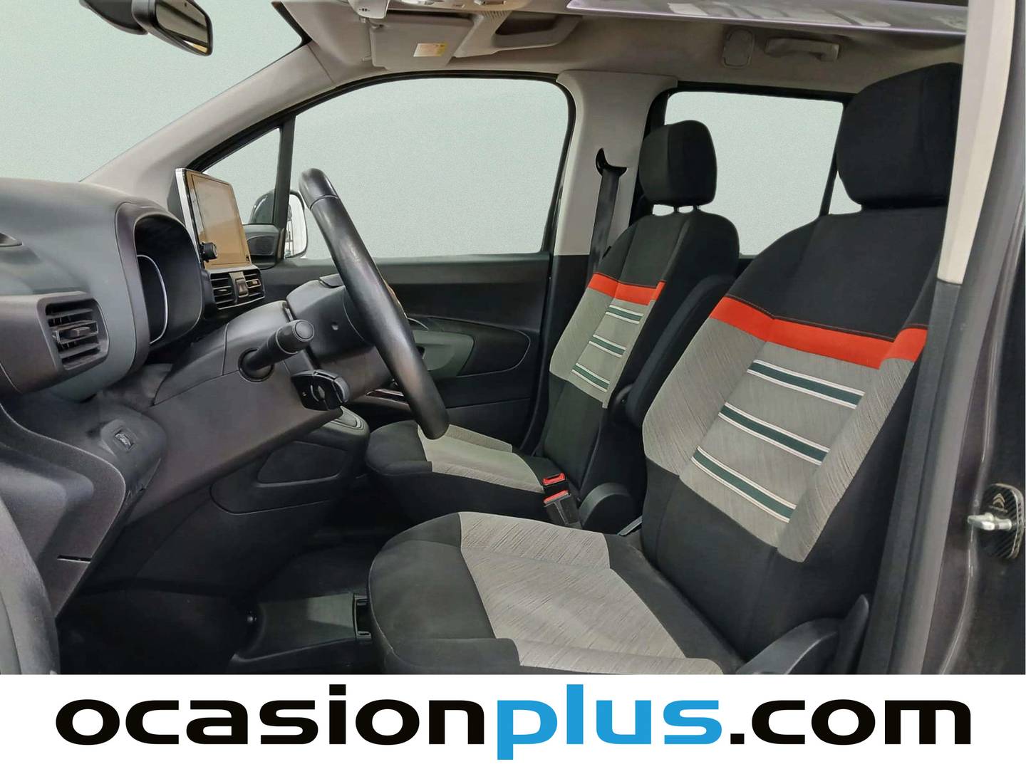 Foto asientos delanteros Citroën Berlingo Citroen Berlingo BlueHDi 130 S&S Talla M Shine (130 CV)