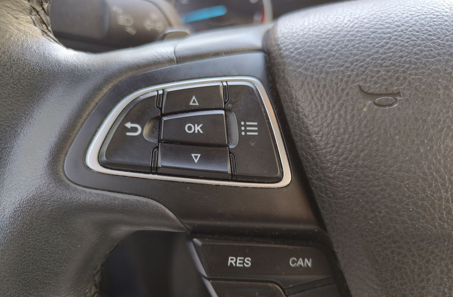 Ford EcoSport 1.0 EcoBoost Titanium - foto 23