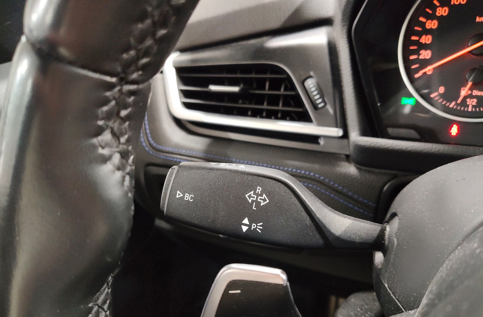 BMW Serie 2 Active Tourer 2 218d Active Tourer Pack M - foto 27