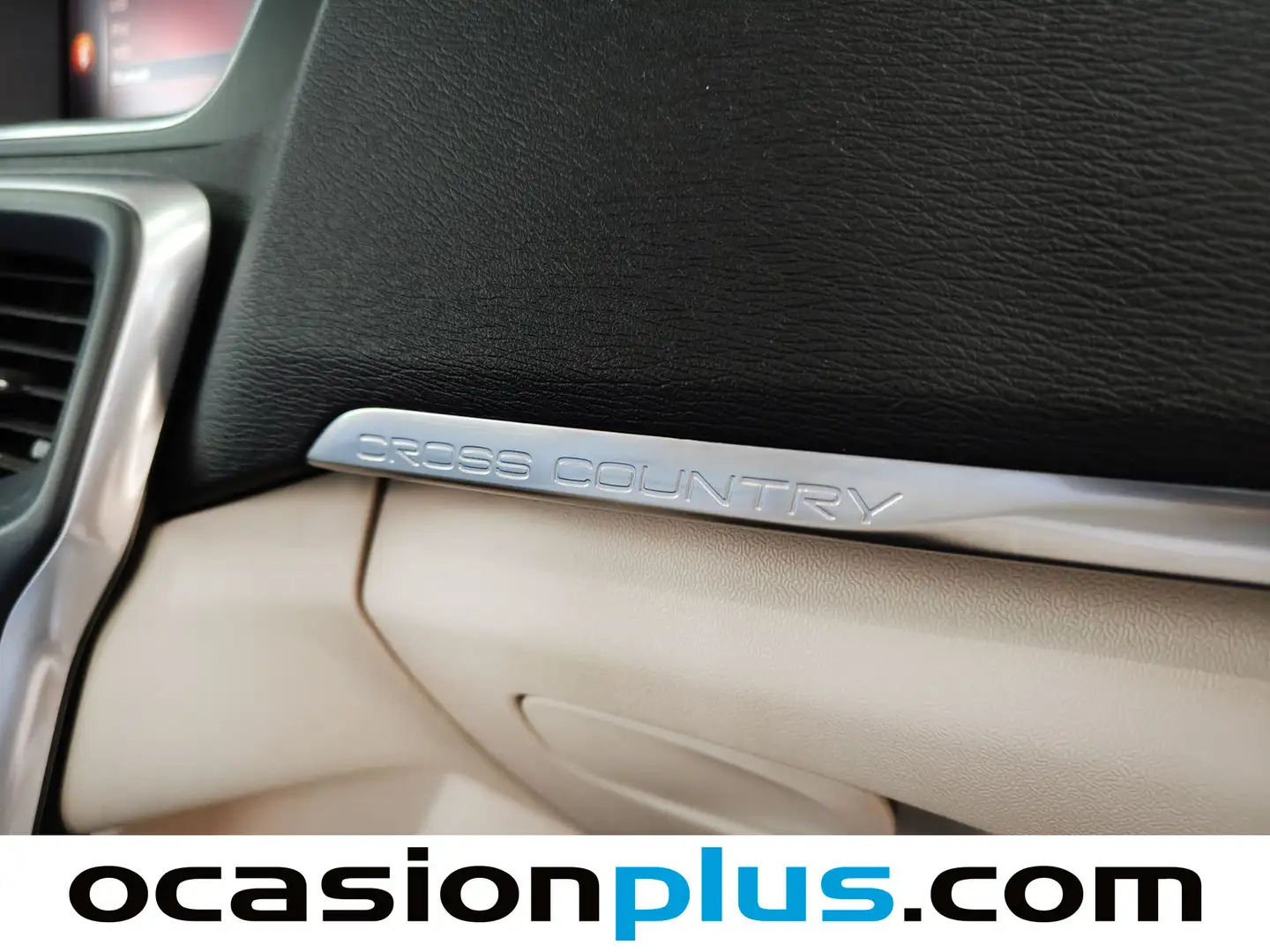 Foto Volvo V40 Cross Country Volvo V40 Cross Country Cross Country T3 Pro Auto  (152 CV)