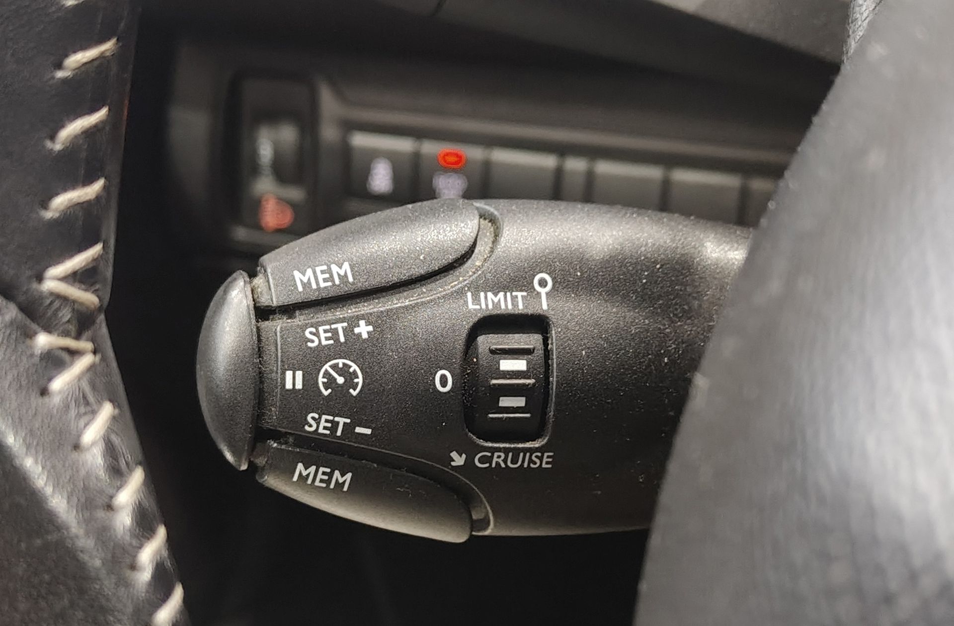 Peugeot 308 BlueHDi 100 Style - foto 22