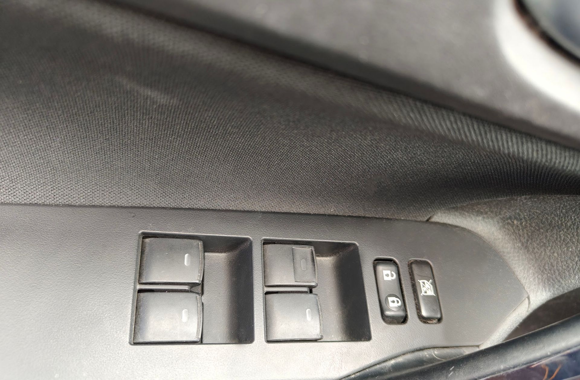 Toyota Auris 1.4 90 D Active - foto 28