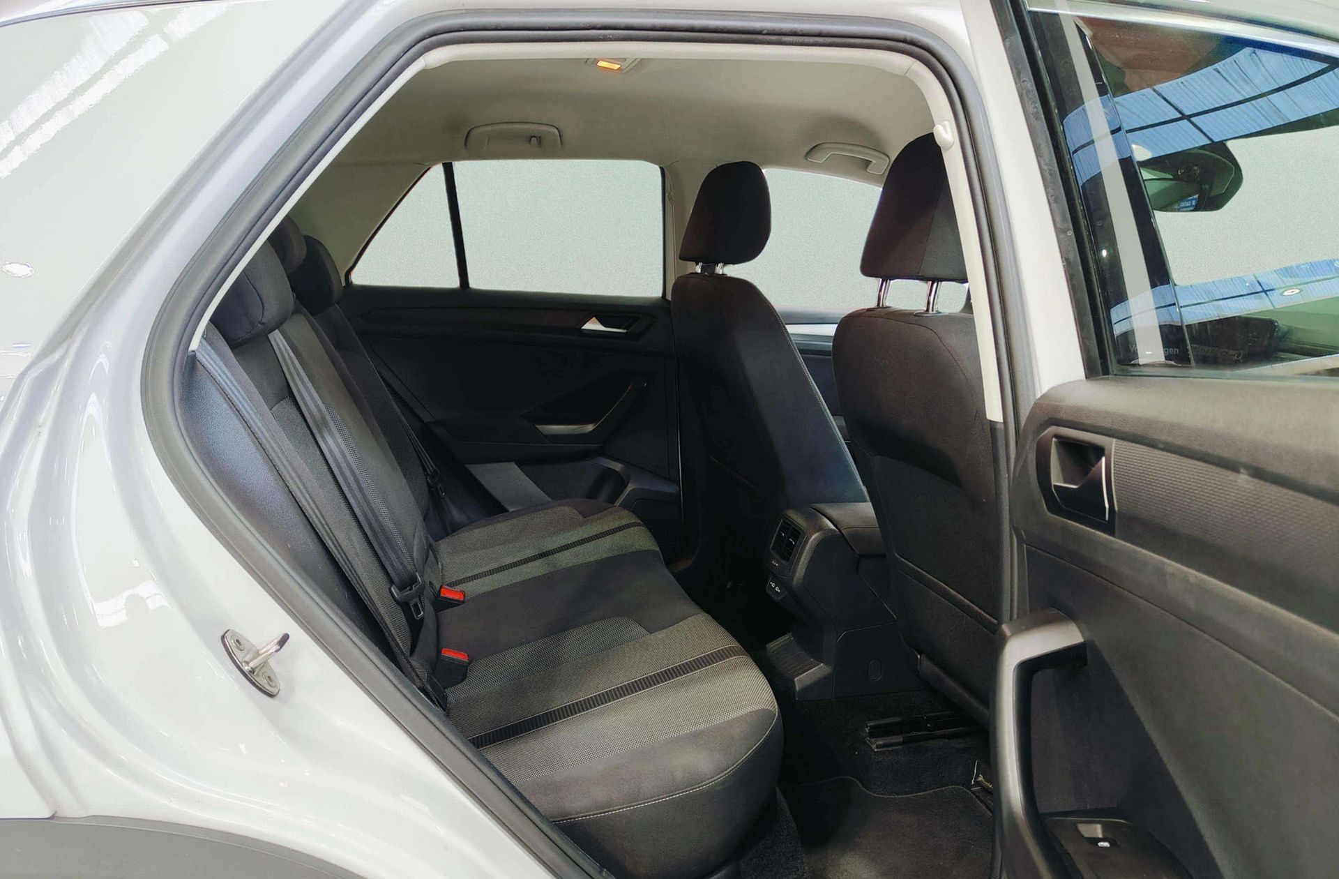 Volkswagen T-Roc Life 1.5 TSI DSG - foto 16