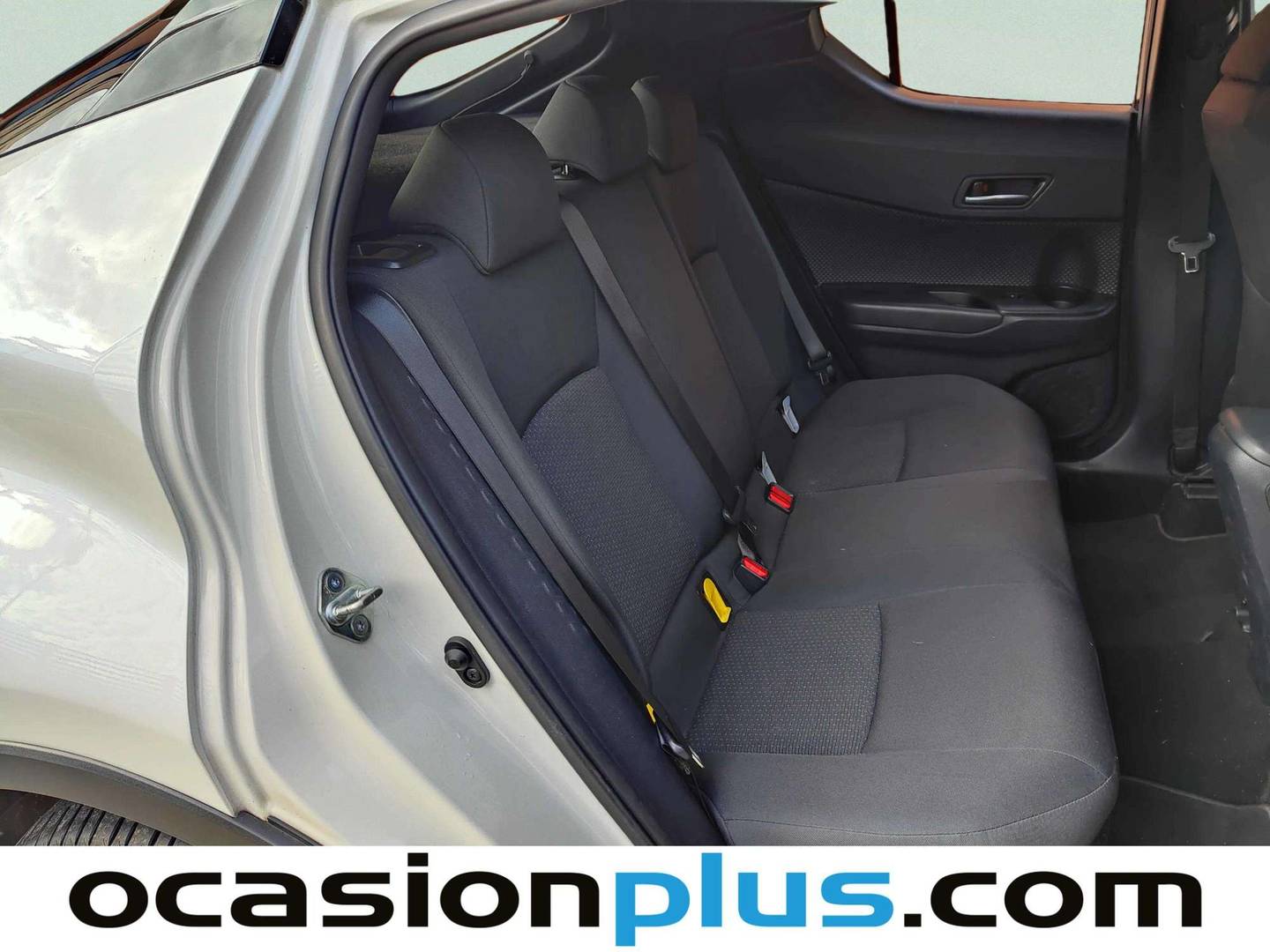 Foto Toyota C-HR Toyota C-HR 1.8 125H Advance (122 CV)