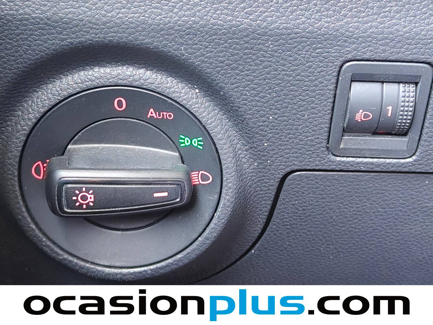 Extras y acabados del Seat Ibiza Seat Ibiza 1.6 TDI Reference Plus (95 CV)