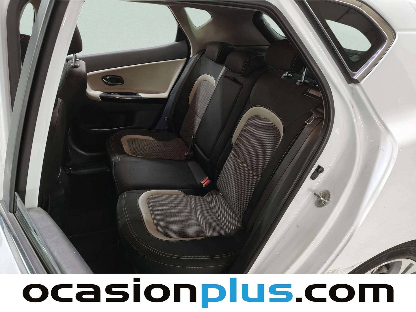 KIA Ceed Kia Ceed 1.6 CRDi VGT x-Tech17 (136 CV) de segunda mano