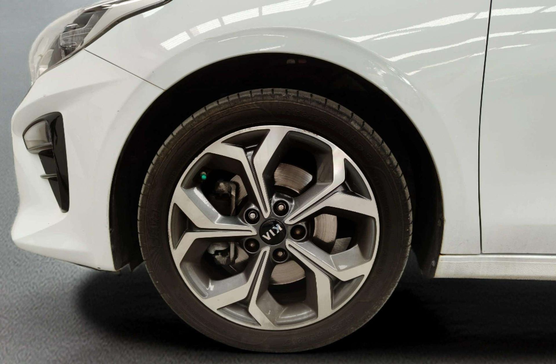 Kia Ceed 1.6 CRDi Tech - foto 36