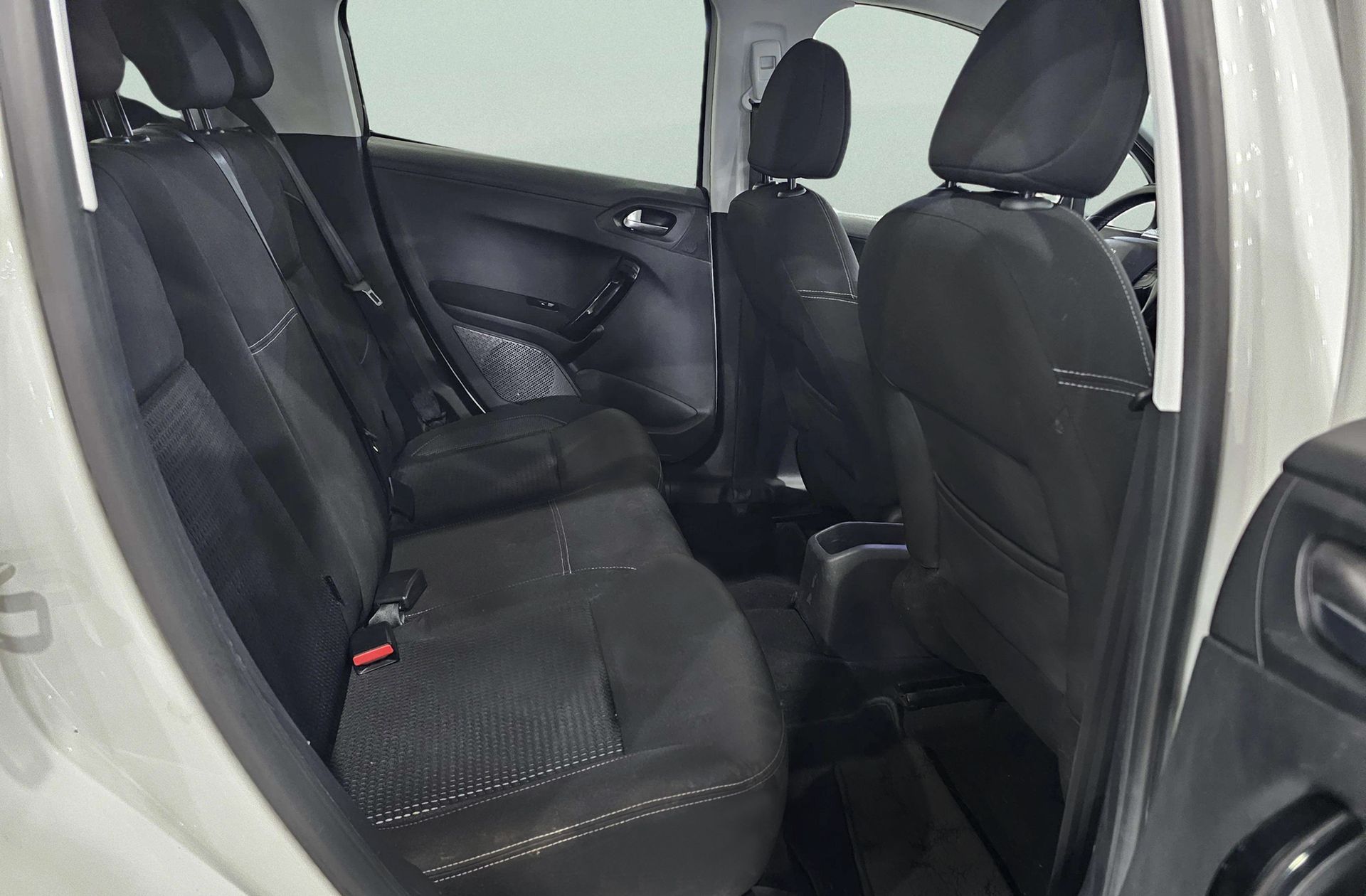 Peugeot 208 BlueHDi 100 Tech Edition - foto 18