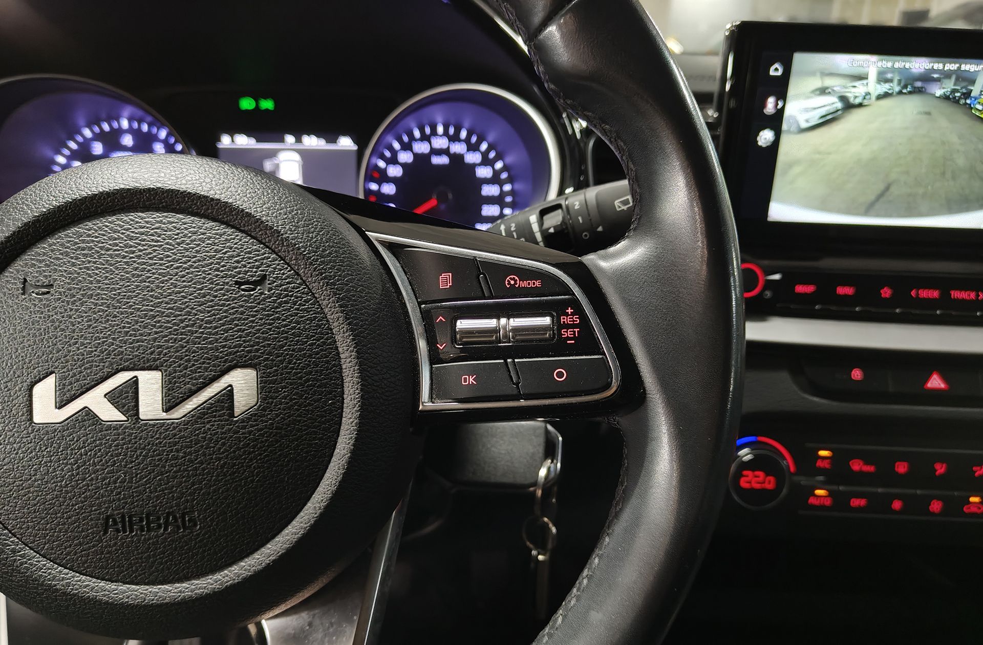 Kia XCeed 1.5 MHEV iMT Tech - foto 27