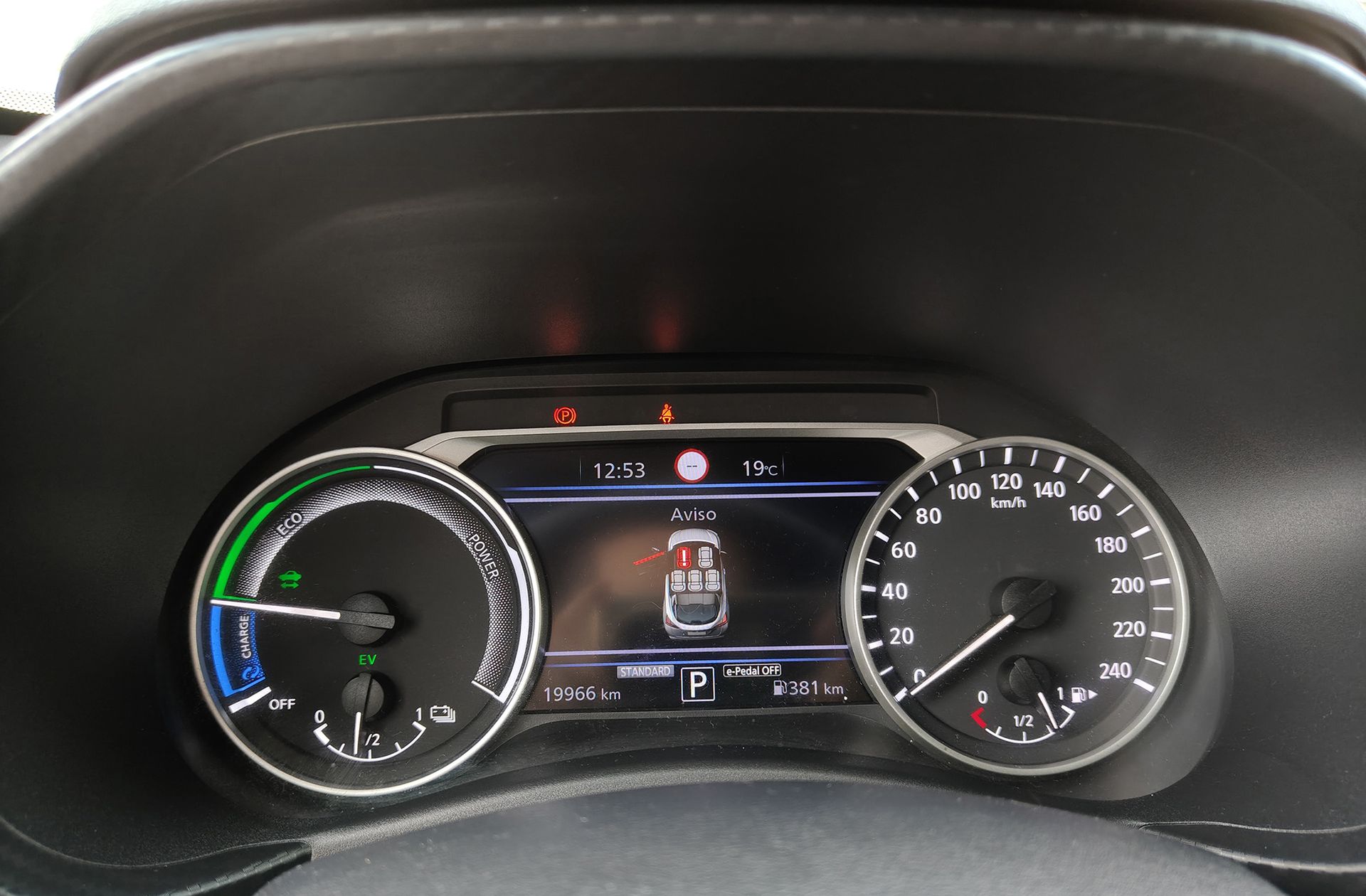 Nissan Juke 1.6 Hybrid N-Connecta - foto 27