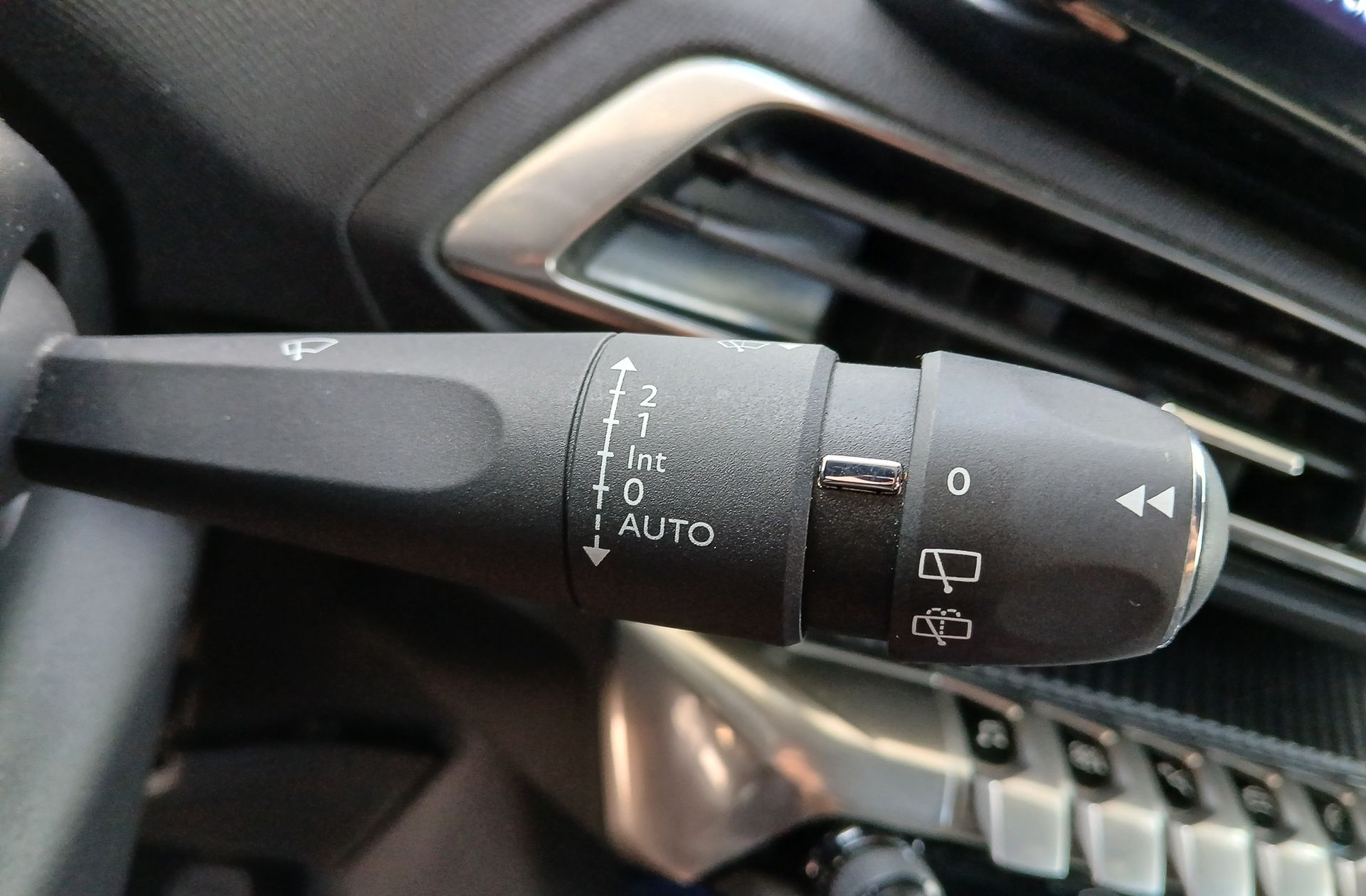 Peugeot 5008 PureTech 130 Allure Pack 7 plazas - foto 32