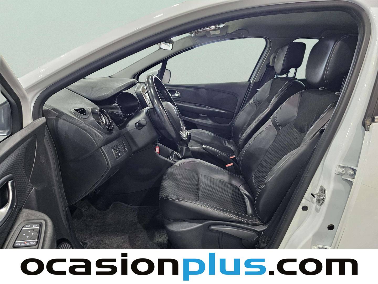 Foto asientos delanteros Renault Clio Renault Clio Zen TCe (90 CV)