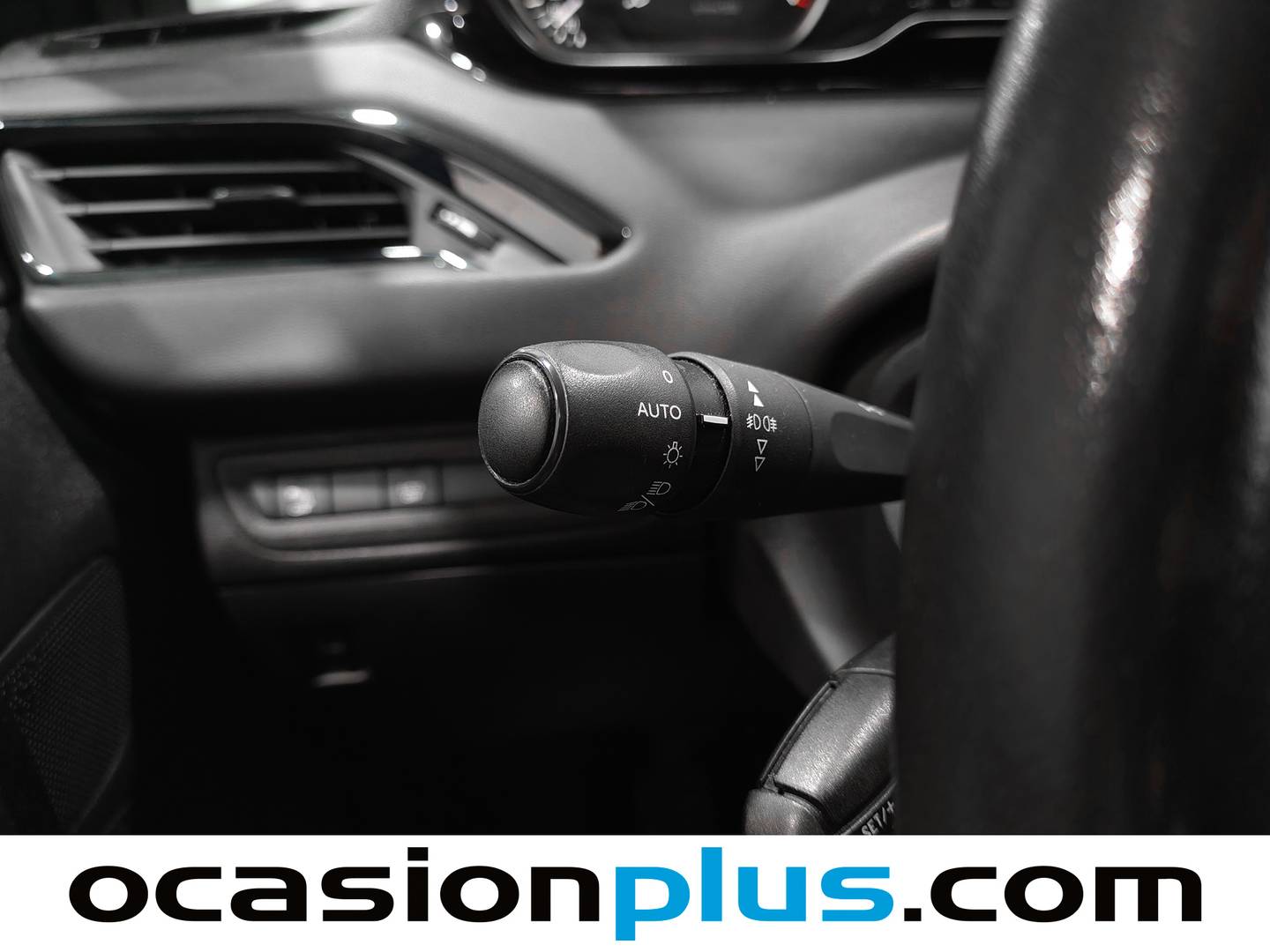 Extras del Peugeot 208 Peugeot 208 5P Signature 1.2L PureTech (82CV)