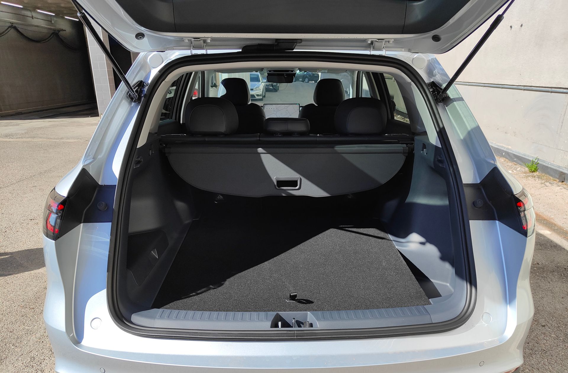 Geely Starray EM-i 1.5 PHEV Pro - foto 17