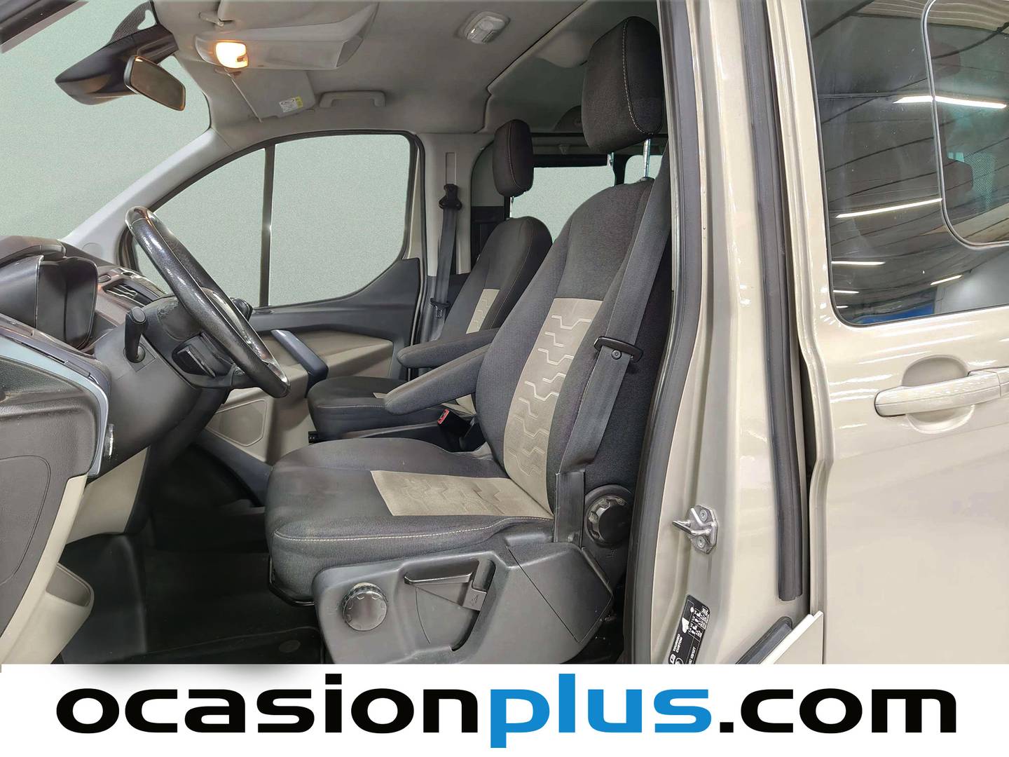 Foto asientos delanteros Ford Tourneo Custom Ford Tourneo Custom 2.0 TDCI L1 Titanium (170 CV) 8 Plazas