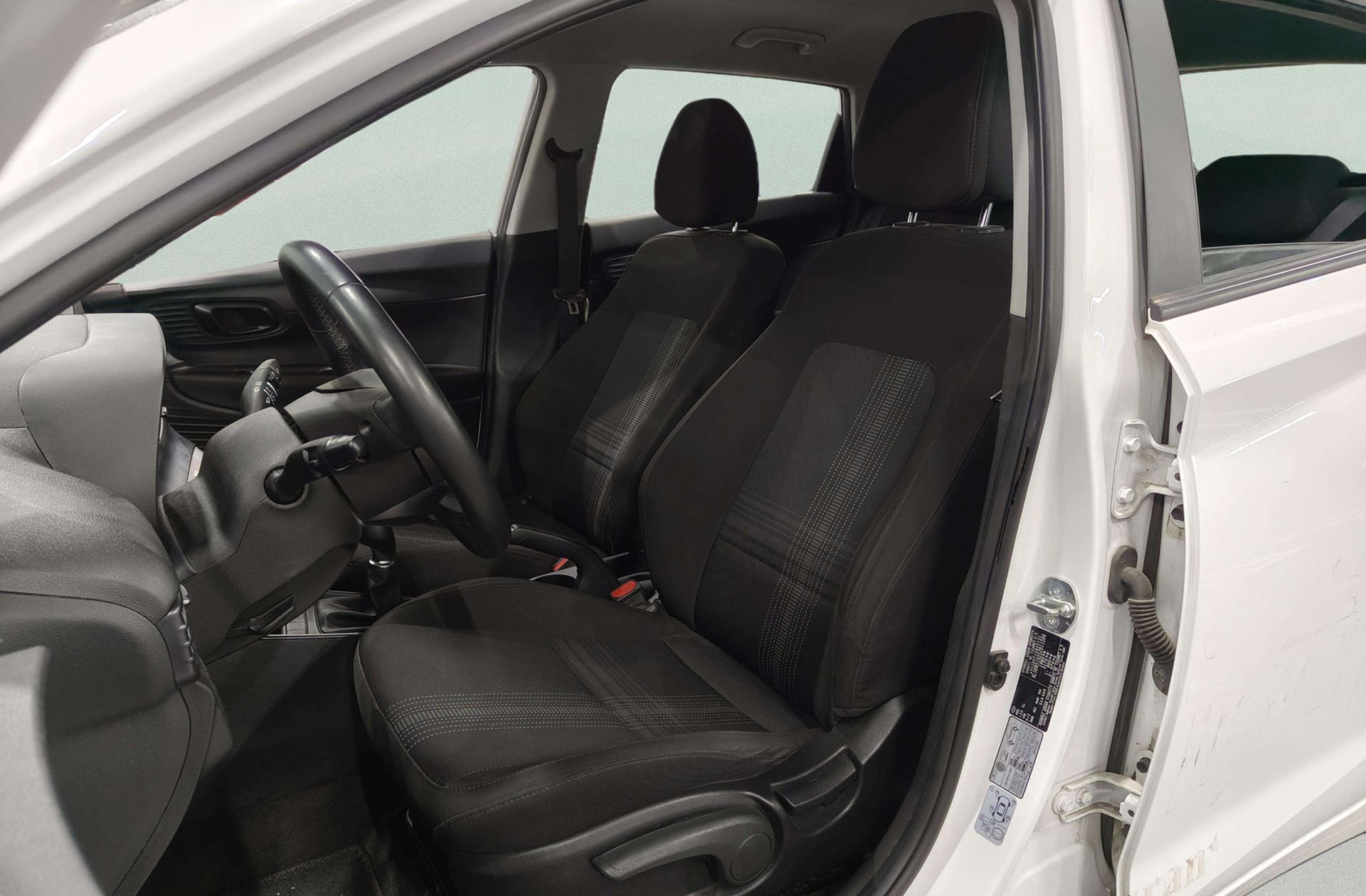 Hyundai i20 1.2 MPI Essence - foto 11