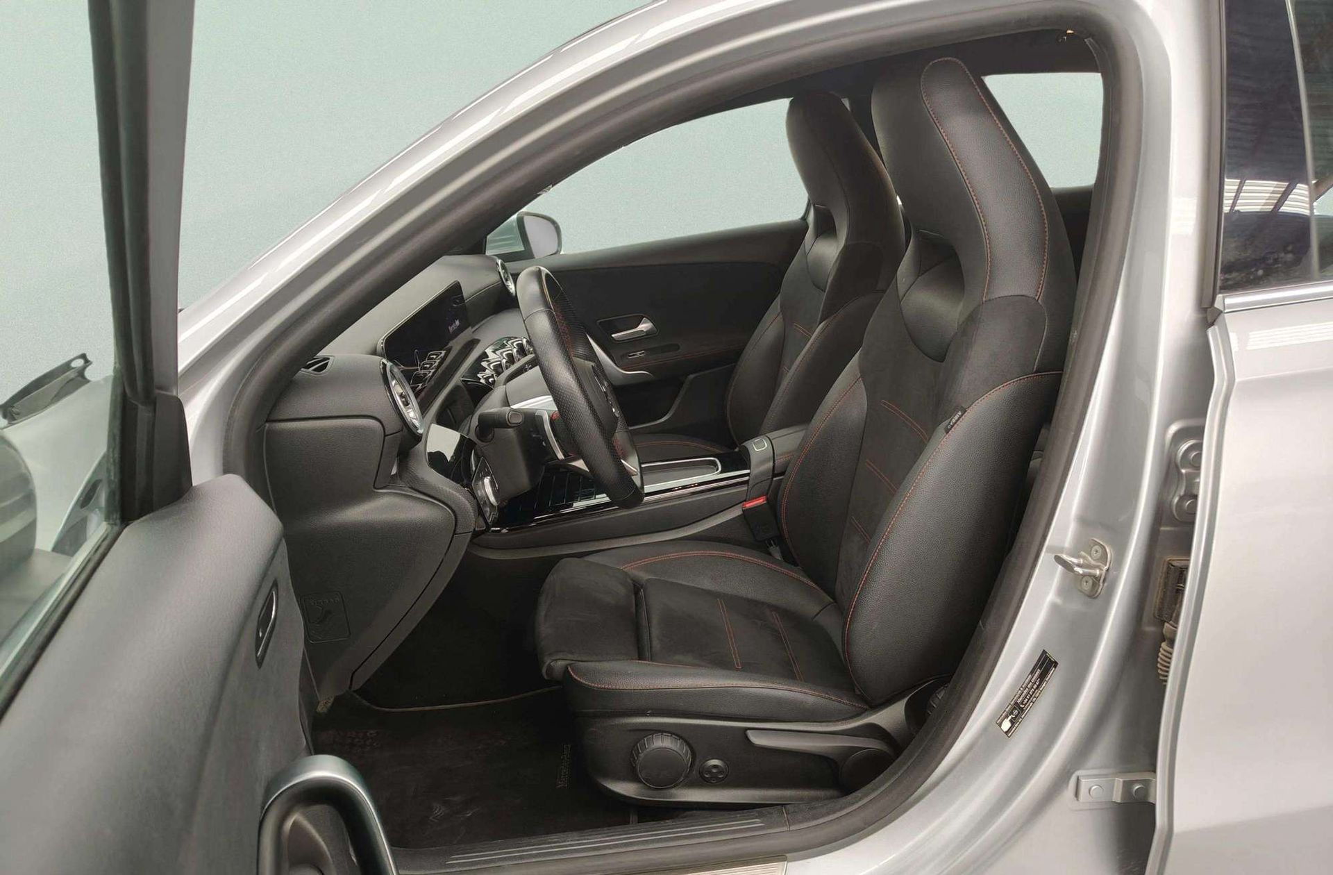 Mercedes-Benz Clase A 180 Pack AMG - foto 12