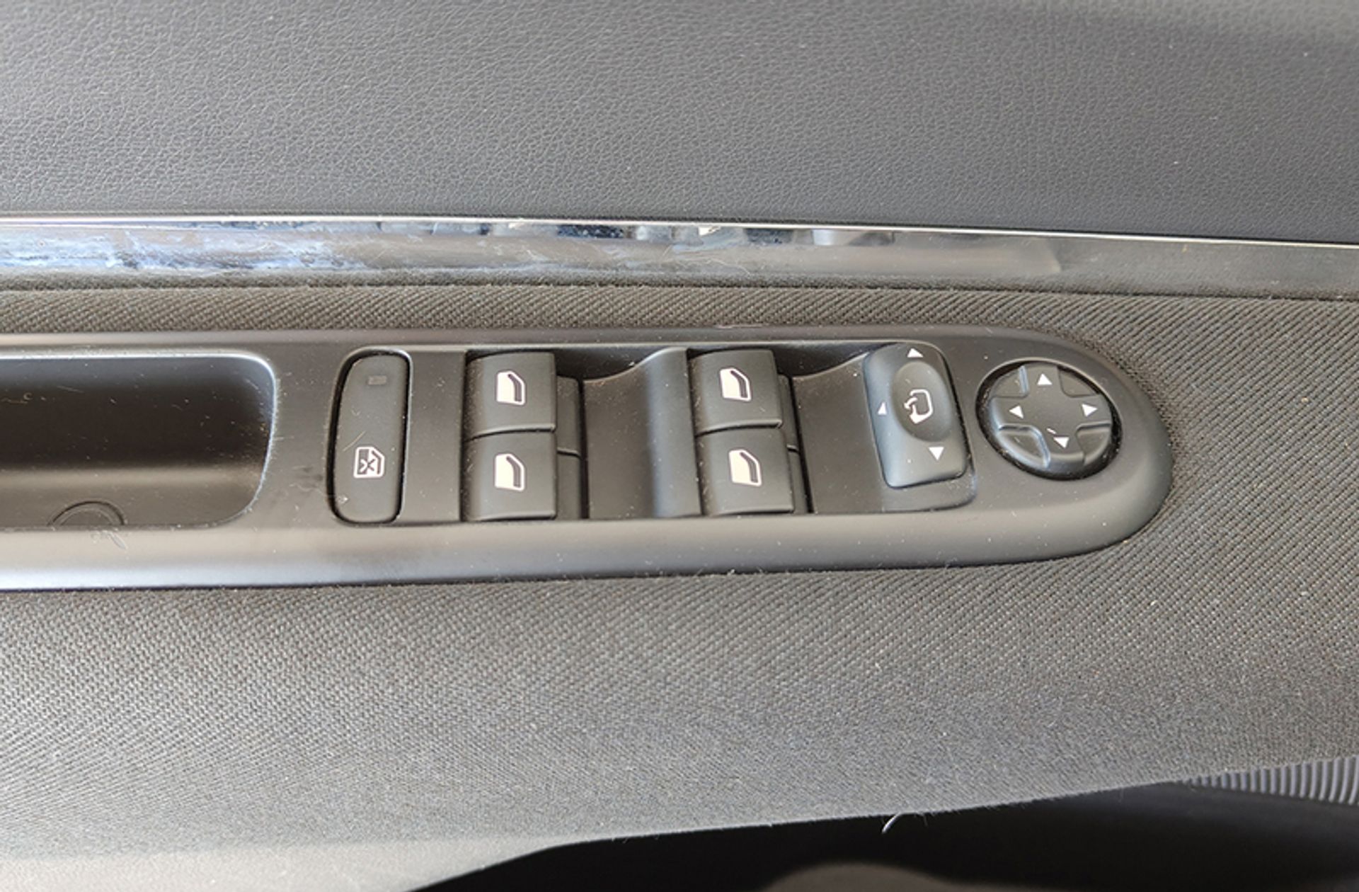 Peugeot 3008 1.2 PureTech Style - foto 30