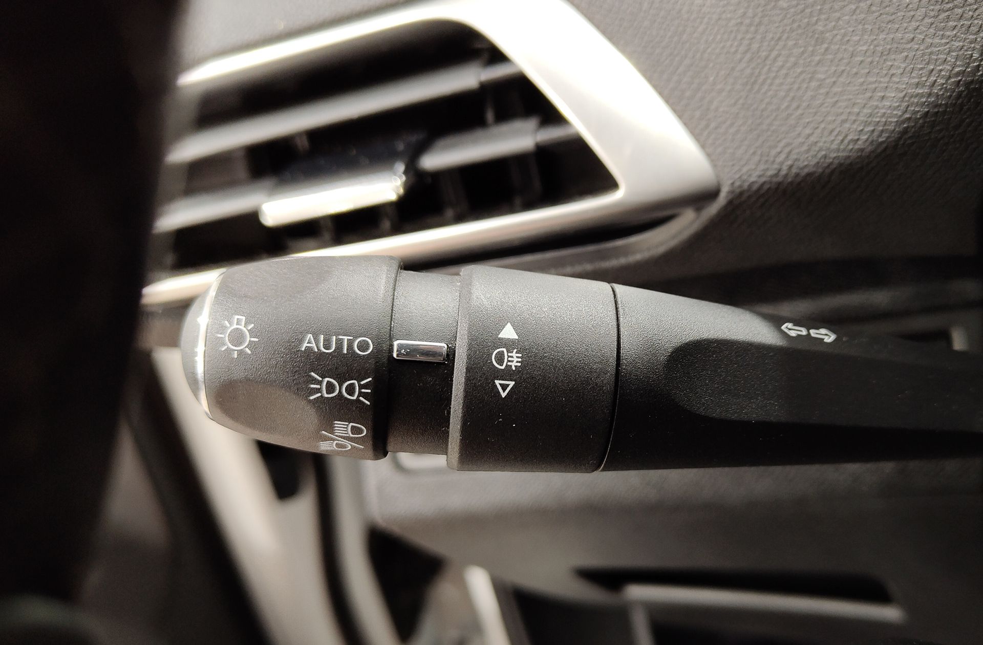 Peugeot 3008 BlueHDi 130 Allure Pack - foto 28