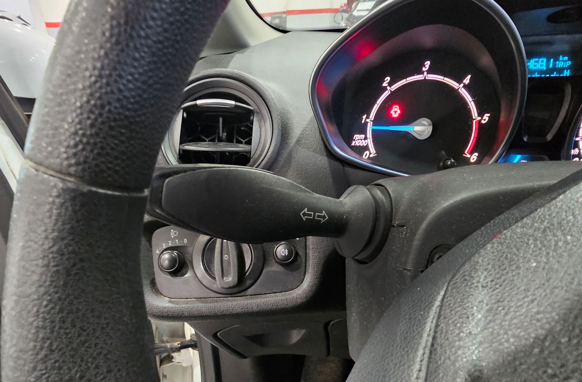 Ford Fiesta 1.5 TDCi Trend - foto 19