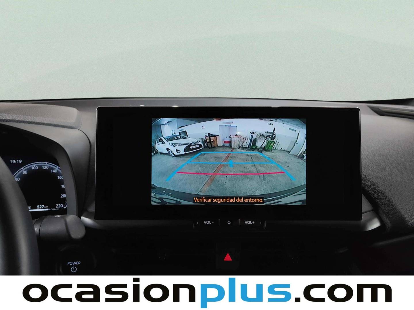 Equipamiento del Toyota C-HR Toyota C-HR 140H Advance (140 CV)